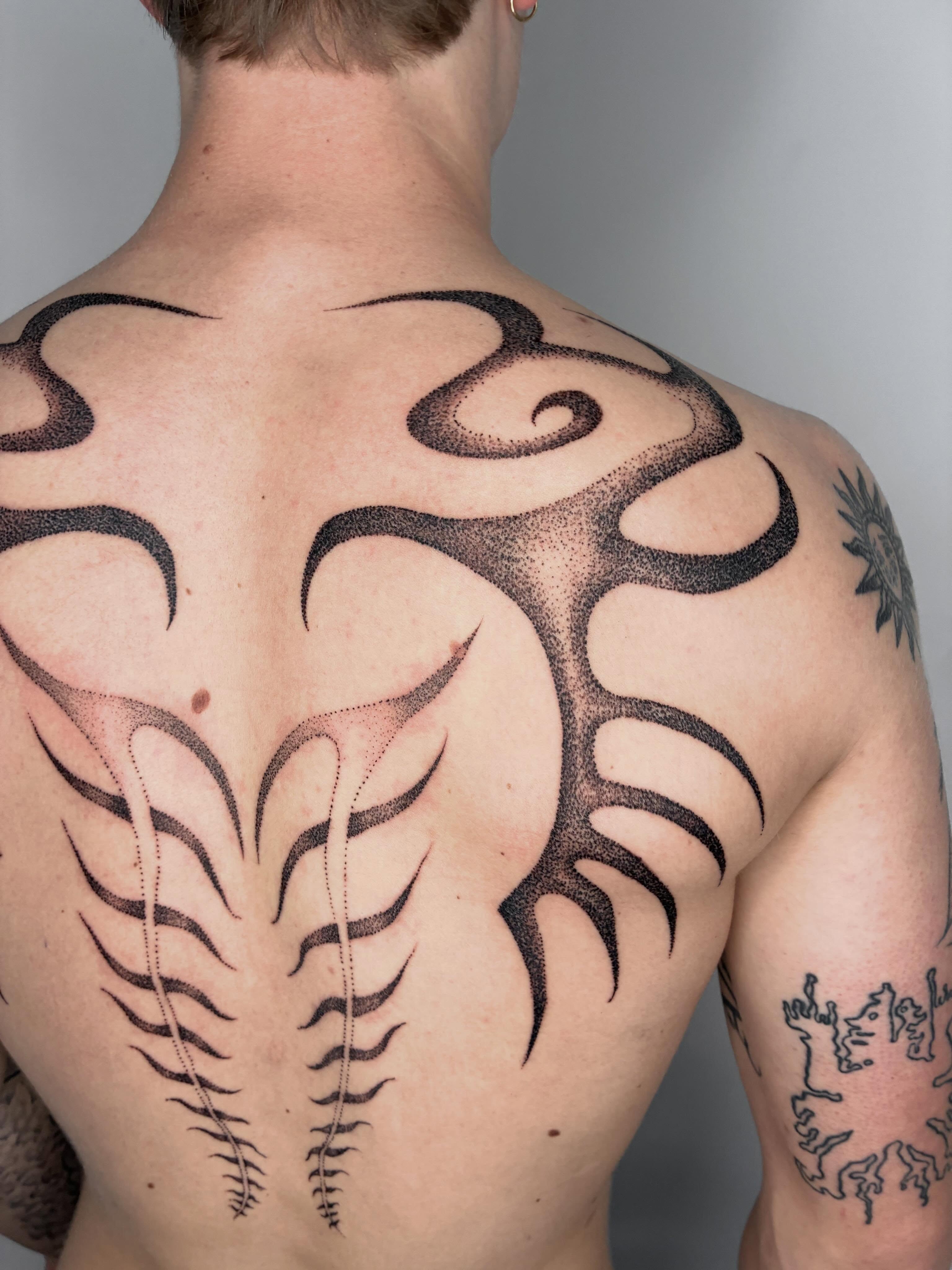 Tribal tree dotwork tattoo on the back by ∘≁≀Gæish∀ ⍕ ◯⊂ⅇl⌾tl≀≁∘