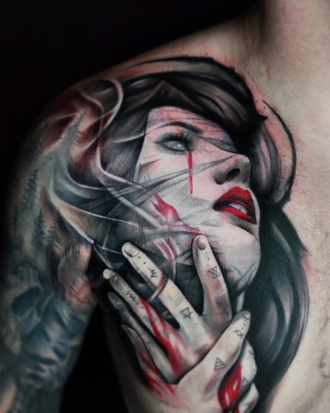Woman with blood and smoke realism tattoo on the chest by Su Kang
