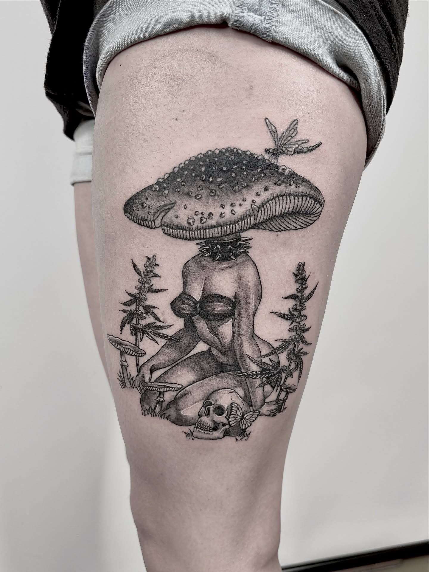 Mushroom and woman realism tattoo on the thigh by <3 eve’s tattoos <3