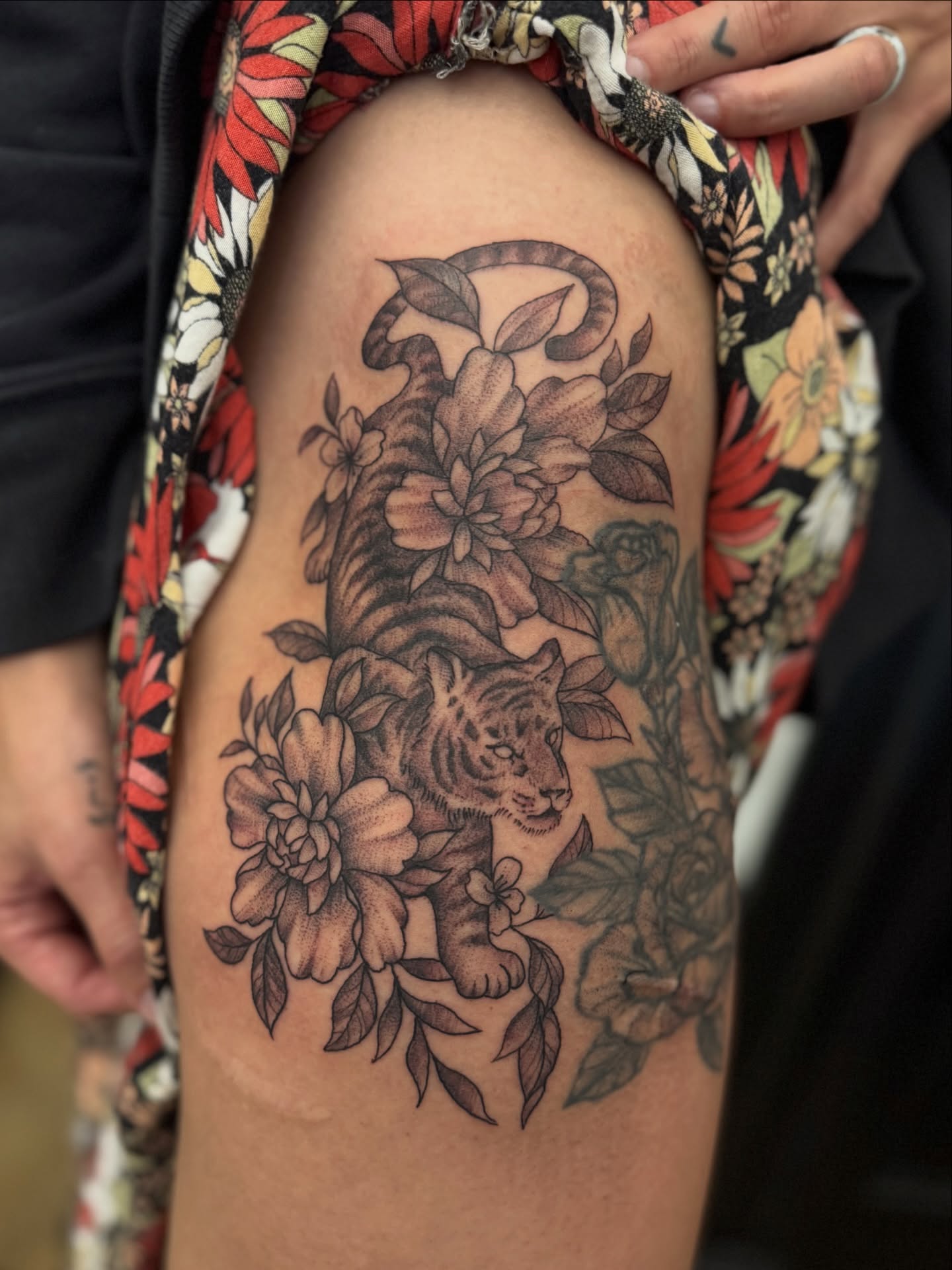 Tattoo by @chloemarietattoo โ black_and_grey