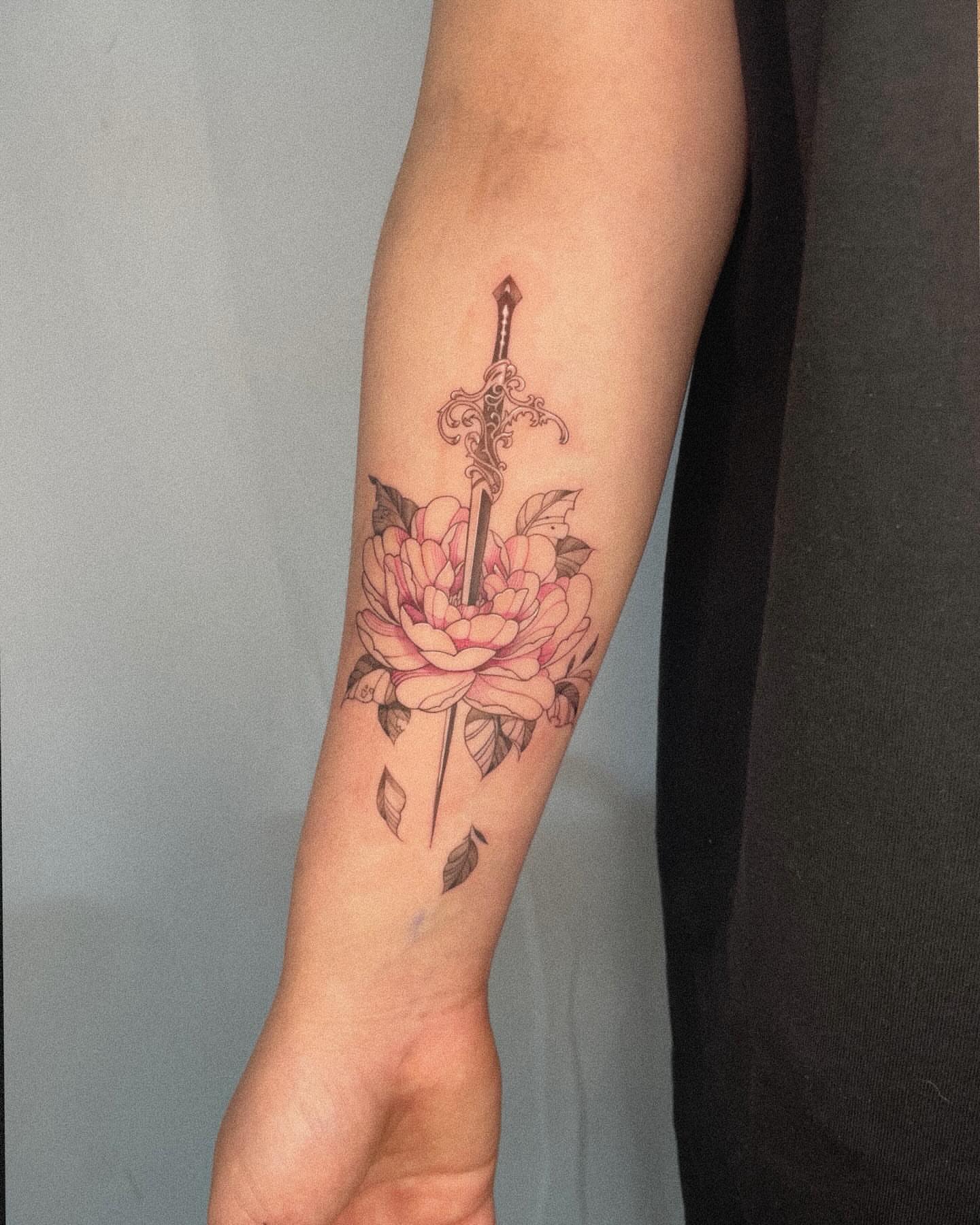 Tattoo by @meongtatt — neo_traditional, realism