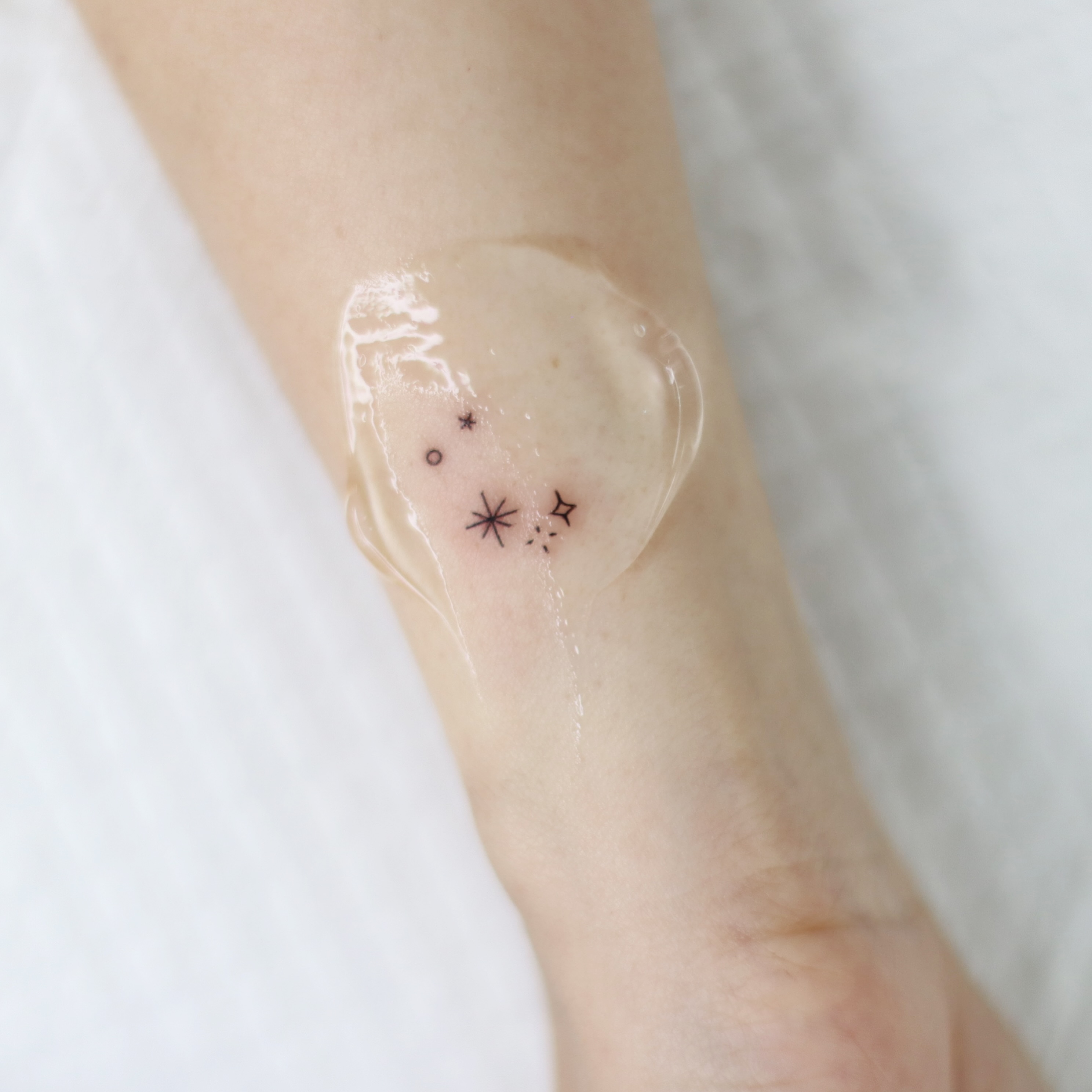 Tattoo by @wittybutton_tattoo — minimalist