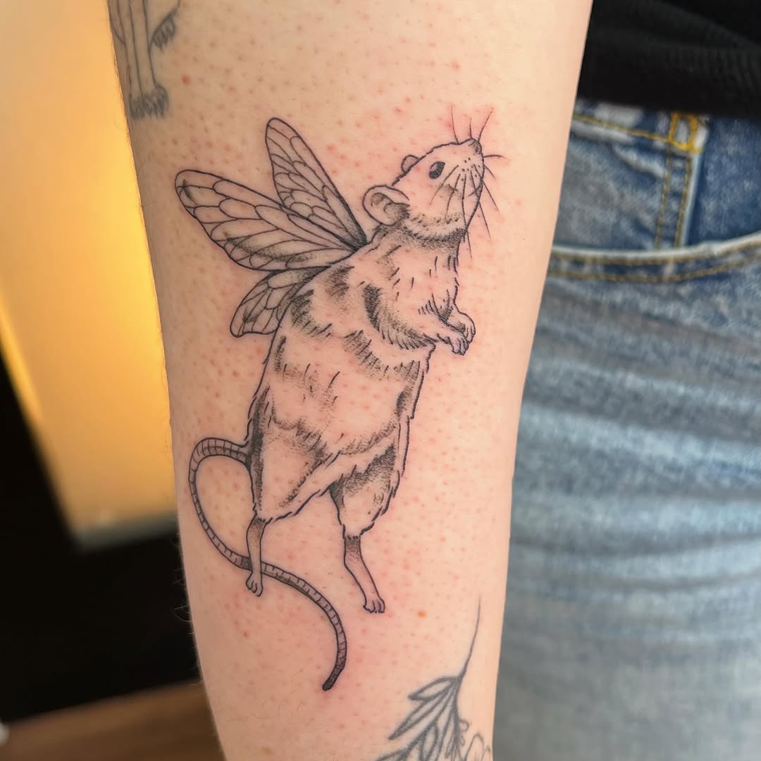 Tattoo by @beastlyflowers — fine_line, illustrative