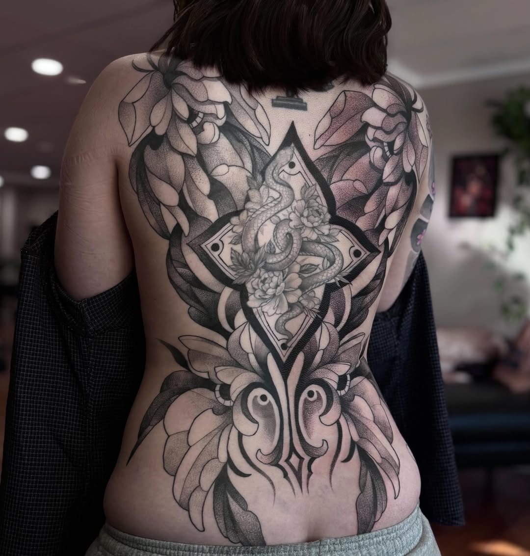 Tattoo by @lauren.tattoos — black_and_grey, ornamental
