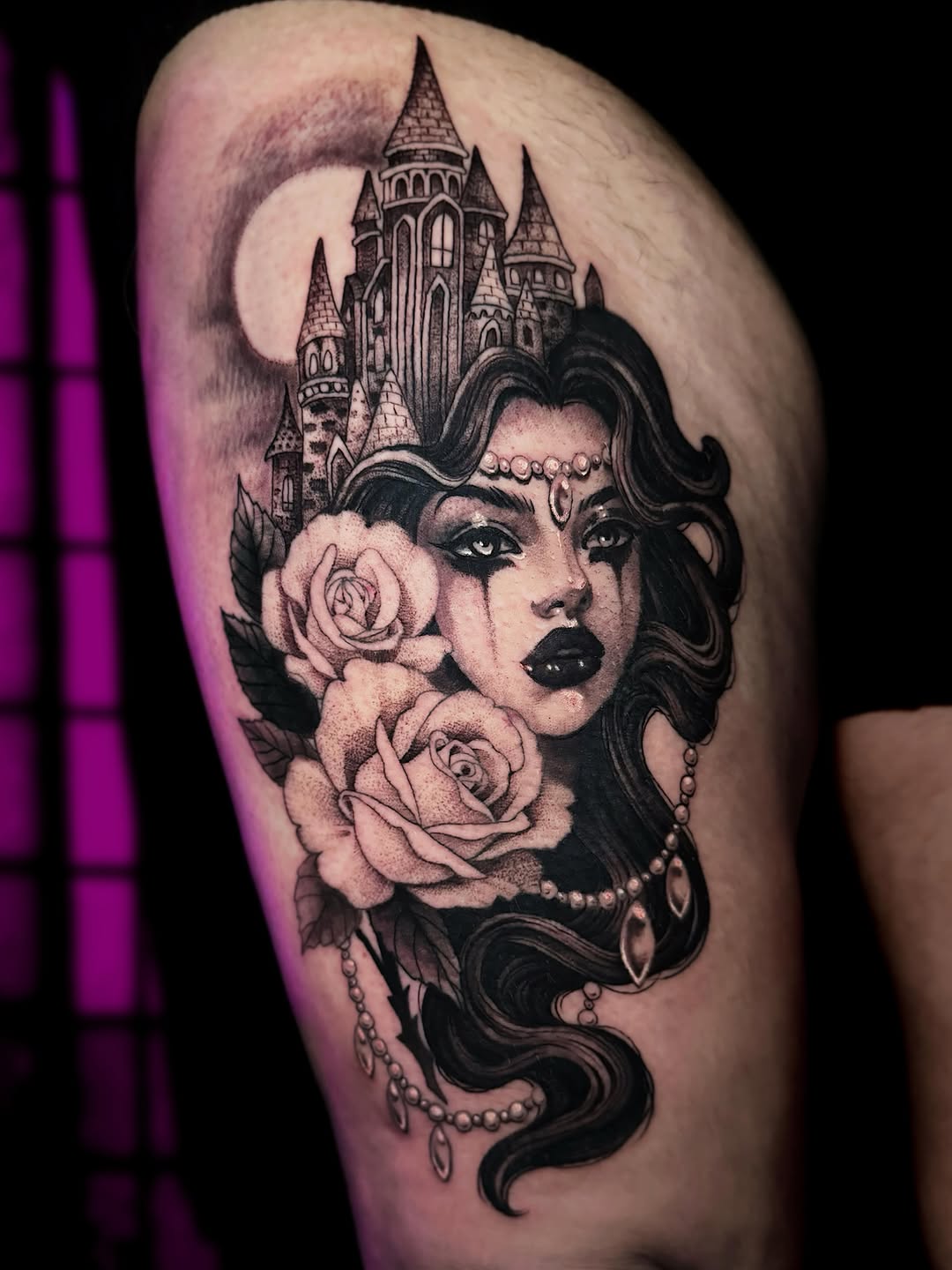 Tattoo by @amberstrangetattoos โ black_and_grey, realism