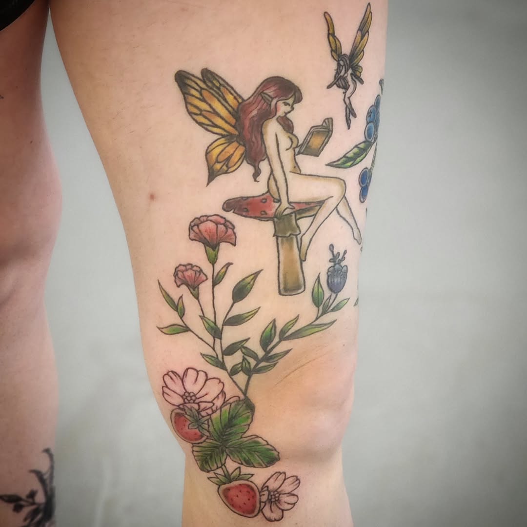 Fine line tattoo on the calf by Anntonietta Borzacchiello