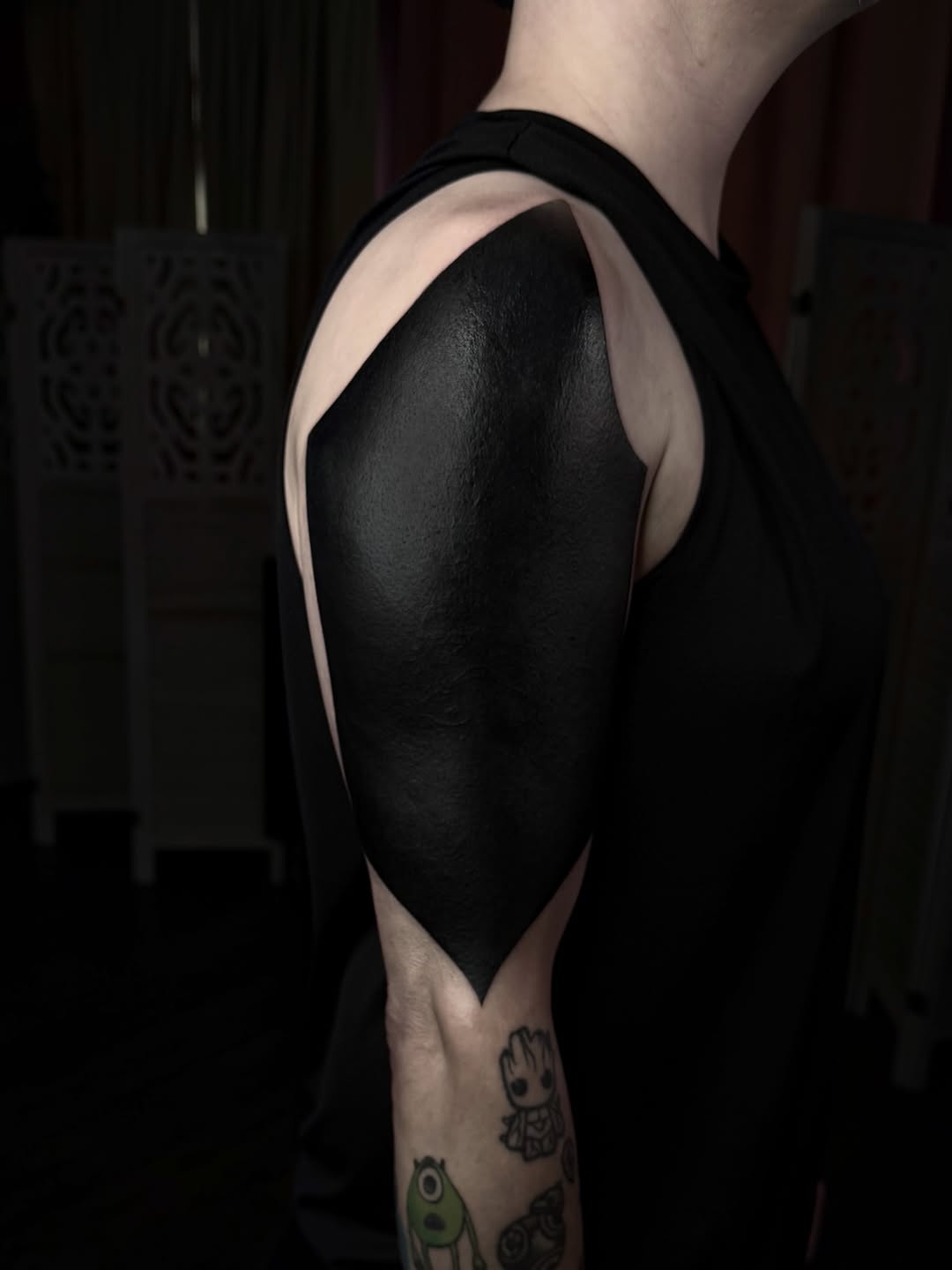 Tattoo by @gloomkvlt β blackwork