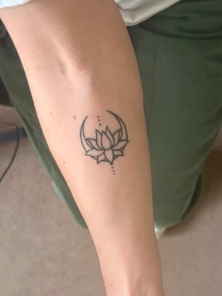 Tattoo by @tattoowithli — dotwork
