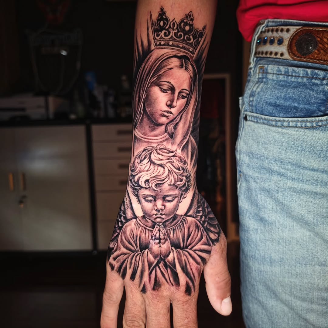 Tattoo by @giron21_tattoo — realism, black_and_grey