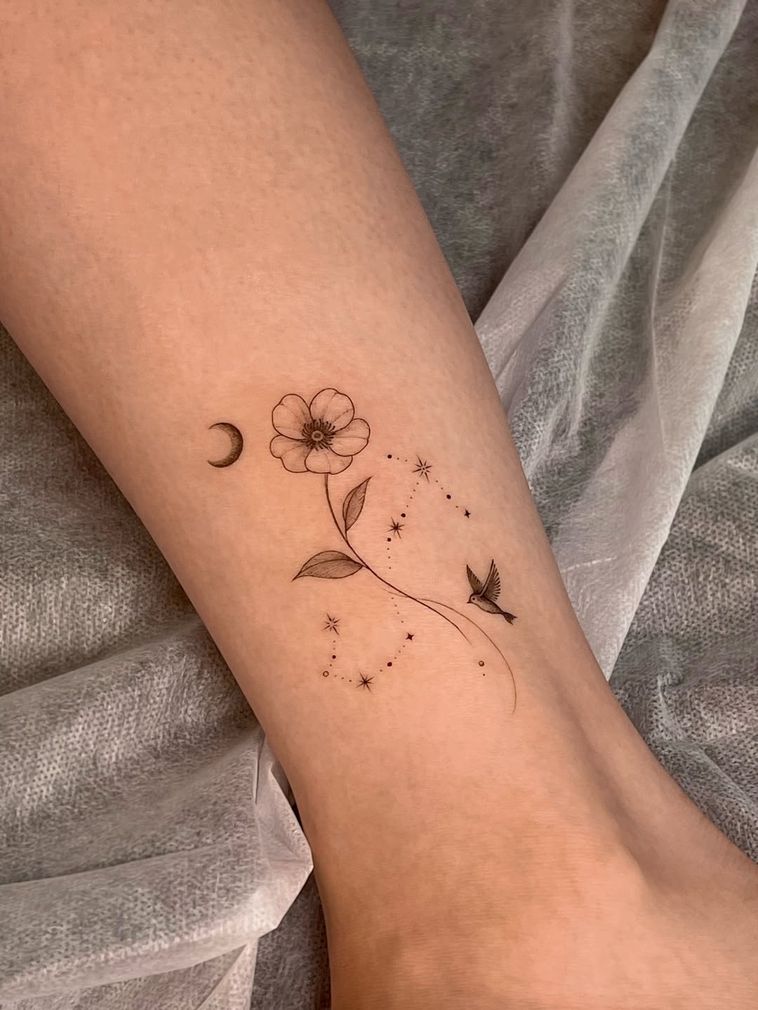 Tattoo by @tattooist_hyn — fine_line, minimalist