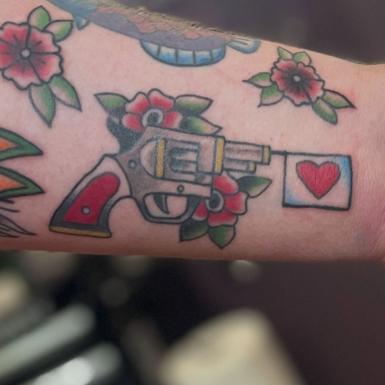 Tattoo by @mikttattoo — american_traditional
