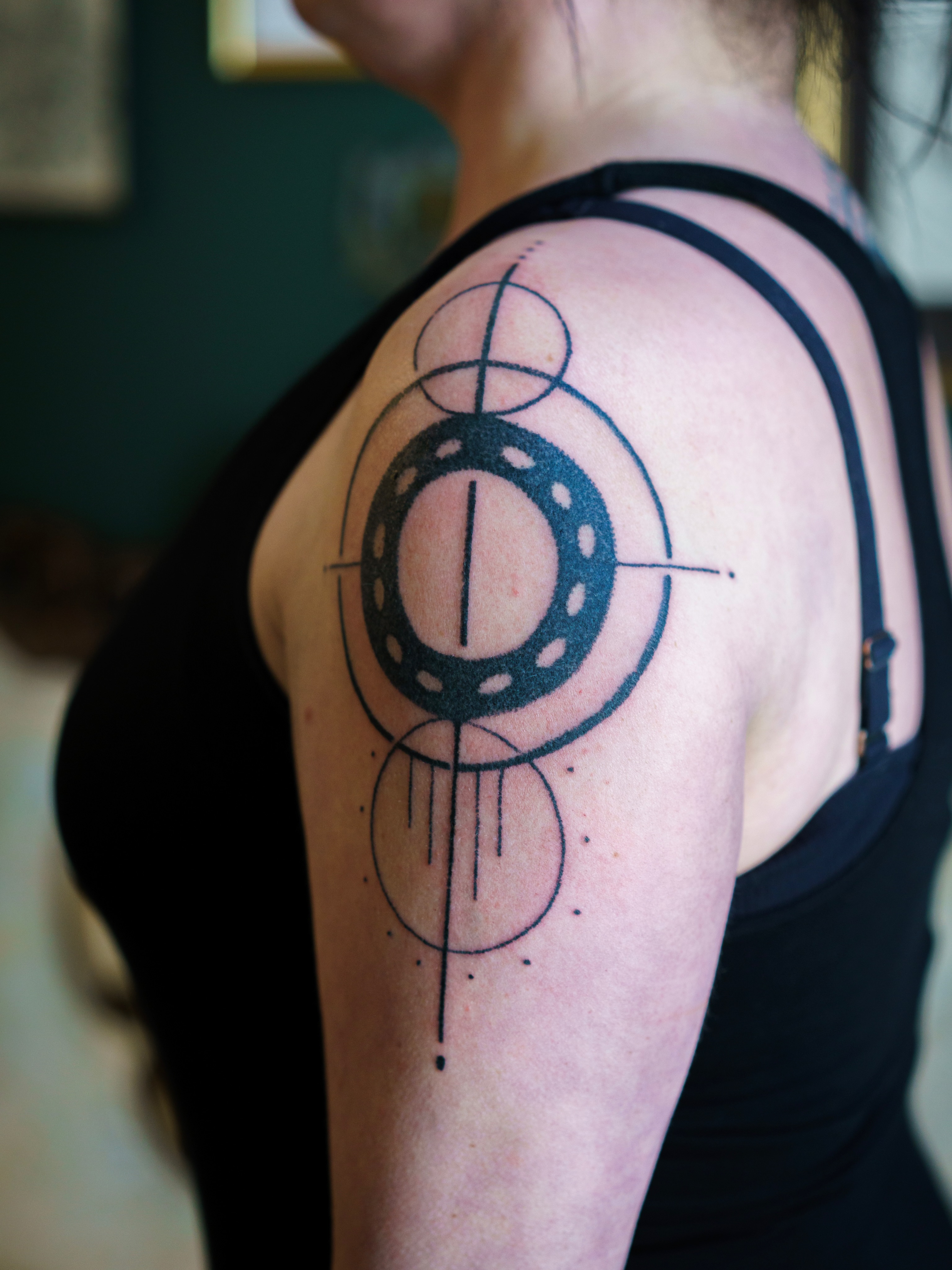 Geometric design geometric tattoo on the shoulder by 思Stacy