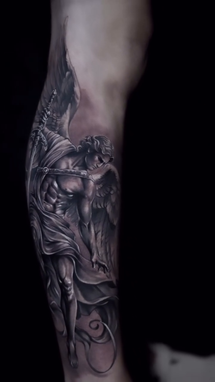 Tattoo by @tattooyasmany2012 — realism, black_and_grey