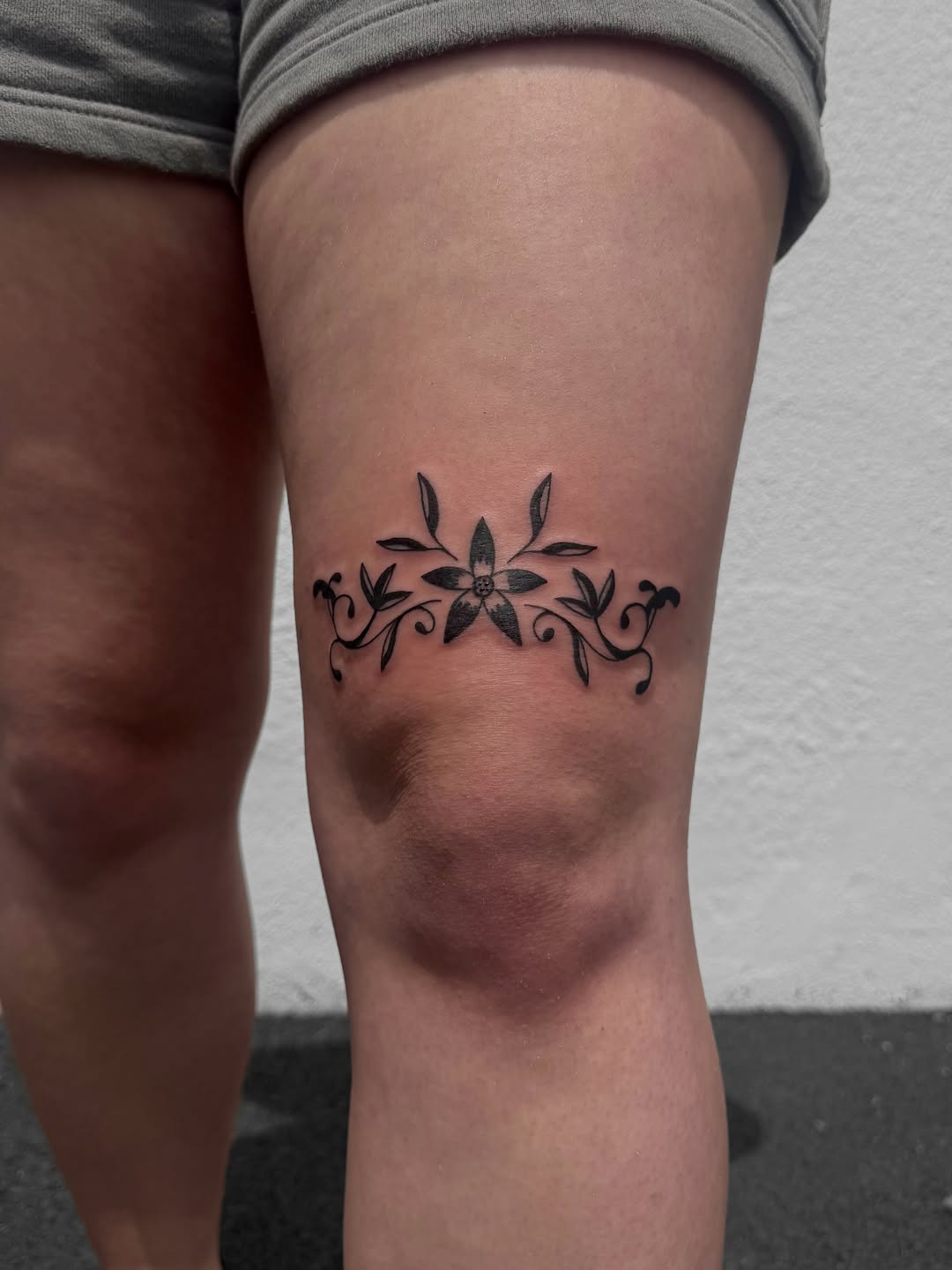 Tattoo by @avaniloutattoo — fine_line, ornamental