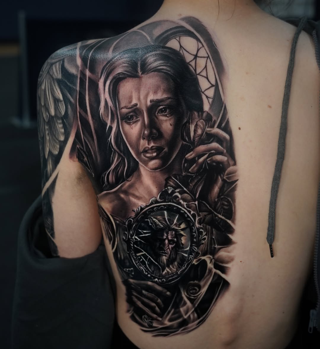 Realism tattoo on the back by ๐๐๐