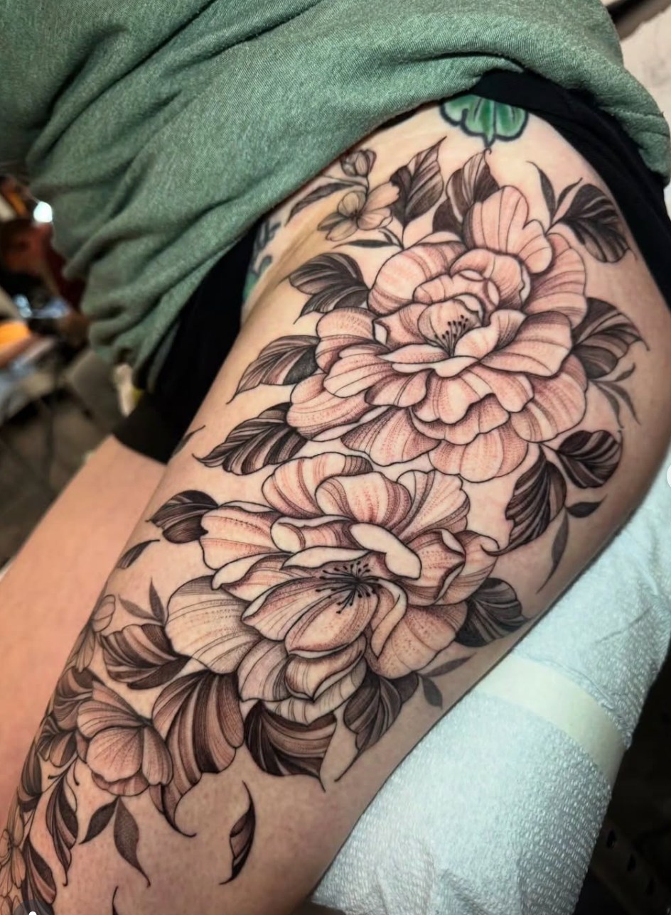 Tattoo by @paolainkart — black_and_grey, realism