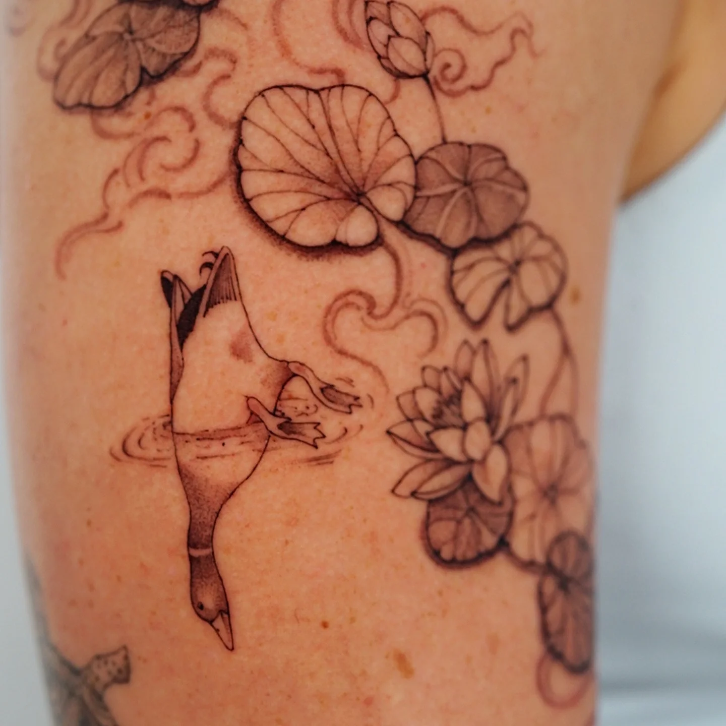 Tattoo by @vii_tattoo — black_and_grey