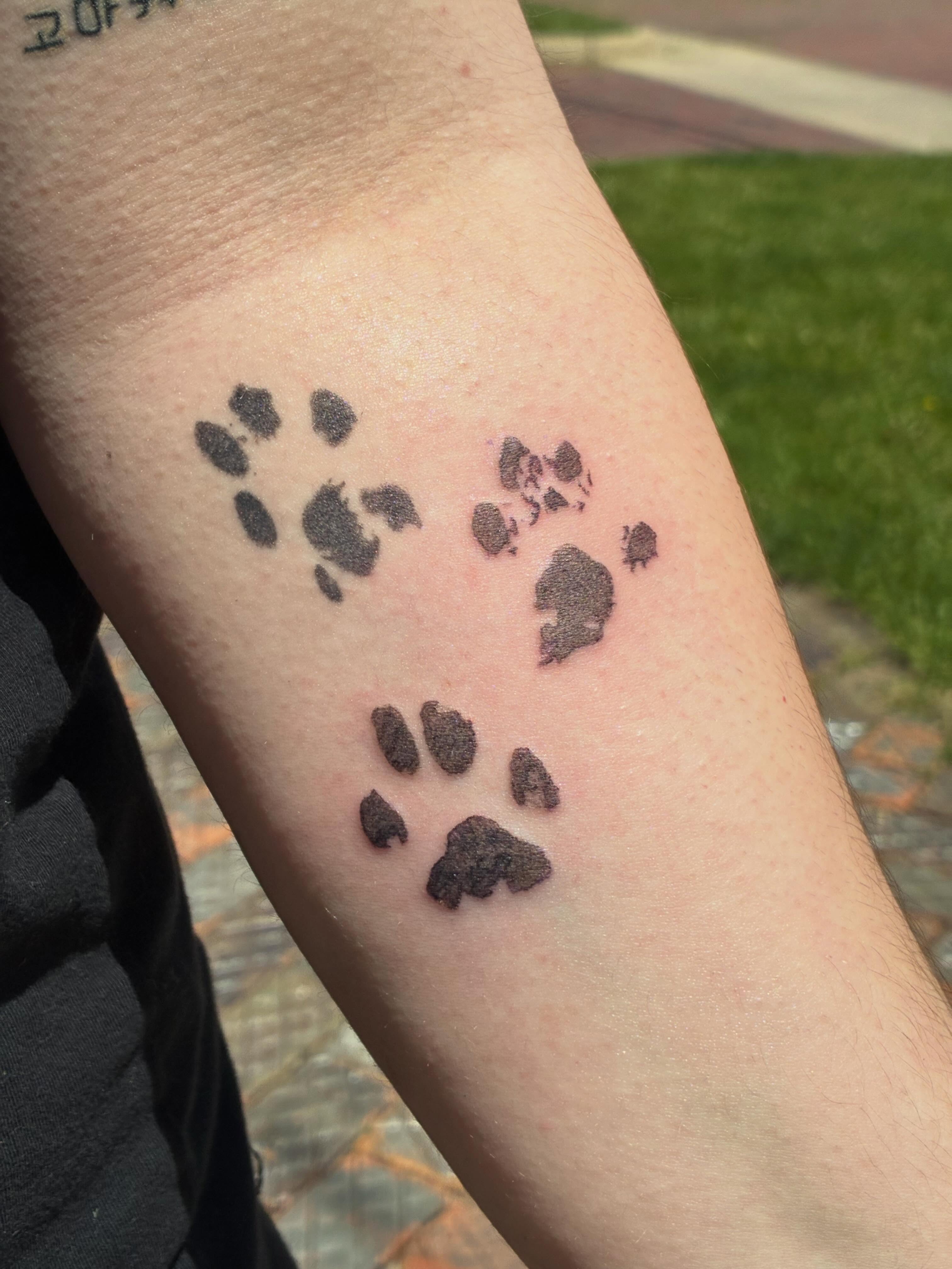 Tattoo by @solarsilas — dotwork