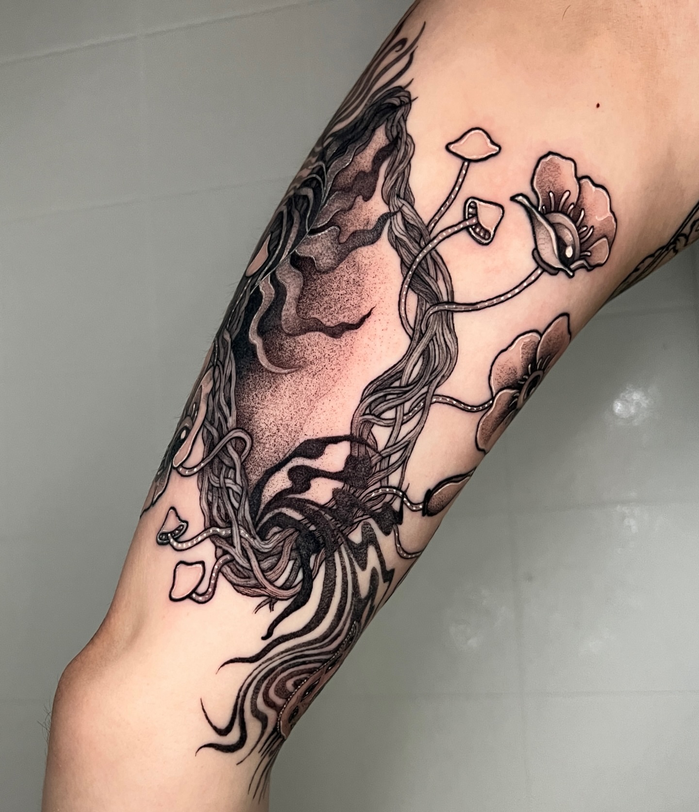 Mushroom and vines dotwork tattoo on the forearm by ✨ Pata Pardee ✨ illustration tattoo