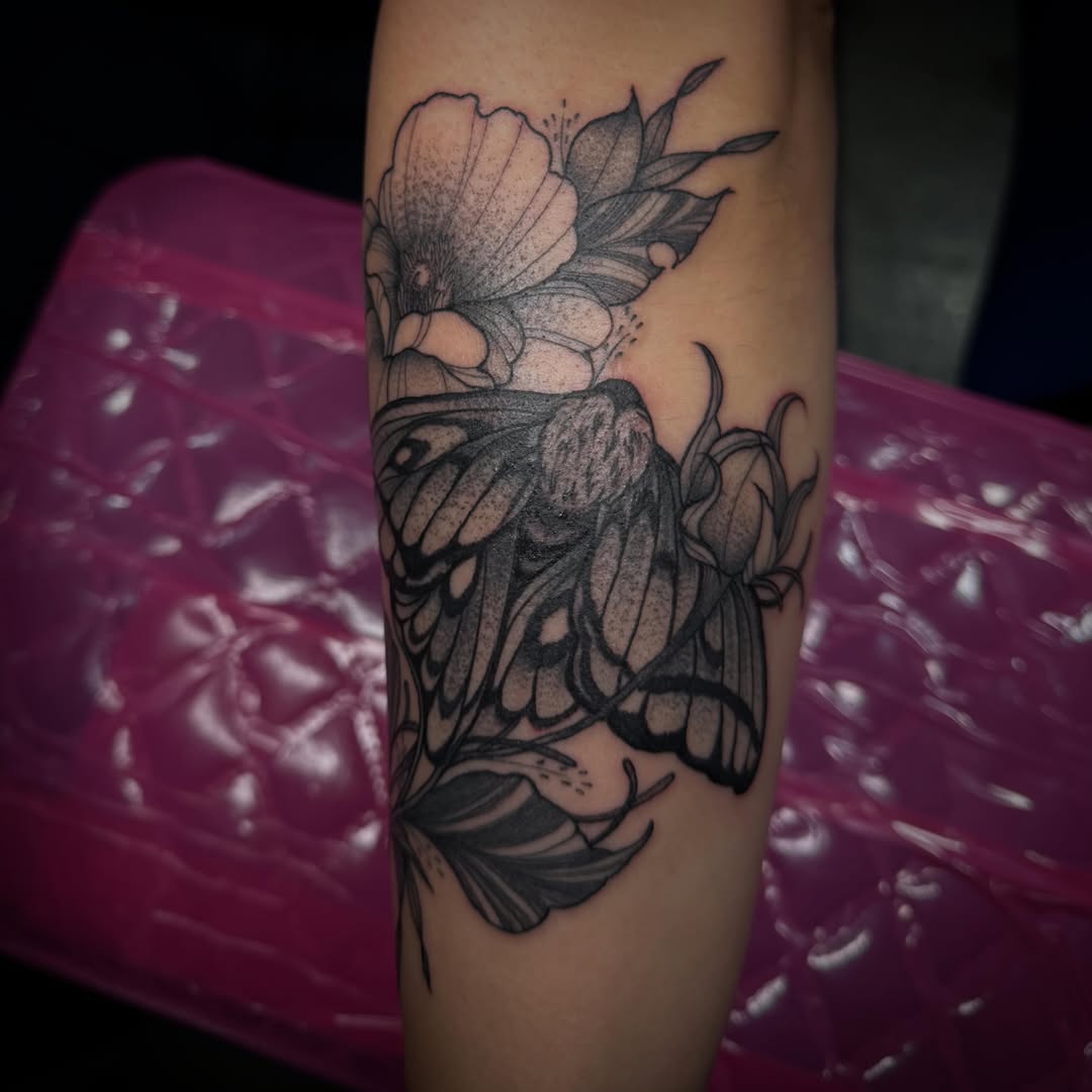 Tattoo by @inkandivvy — black_and_grey