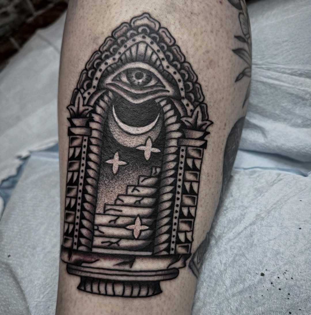 Tattoo by @ohtanyagee — black_and_grey, geometric