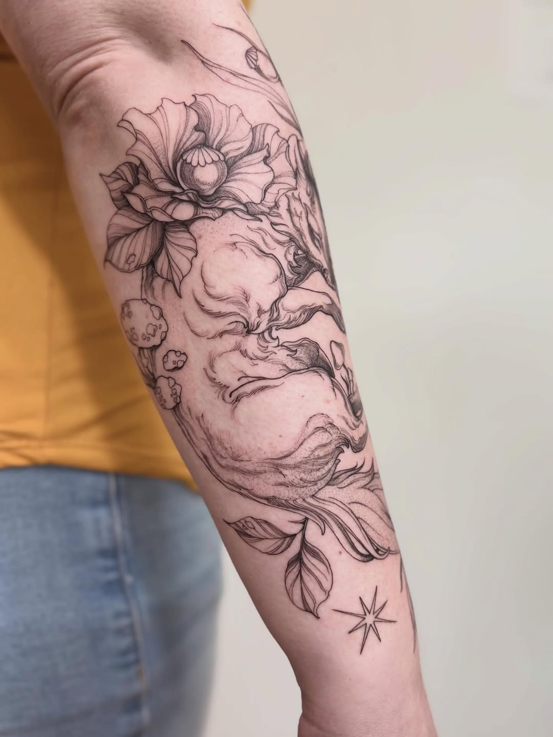 Tattoo by @vaprol — fine_line, illustrative