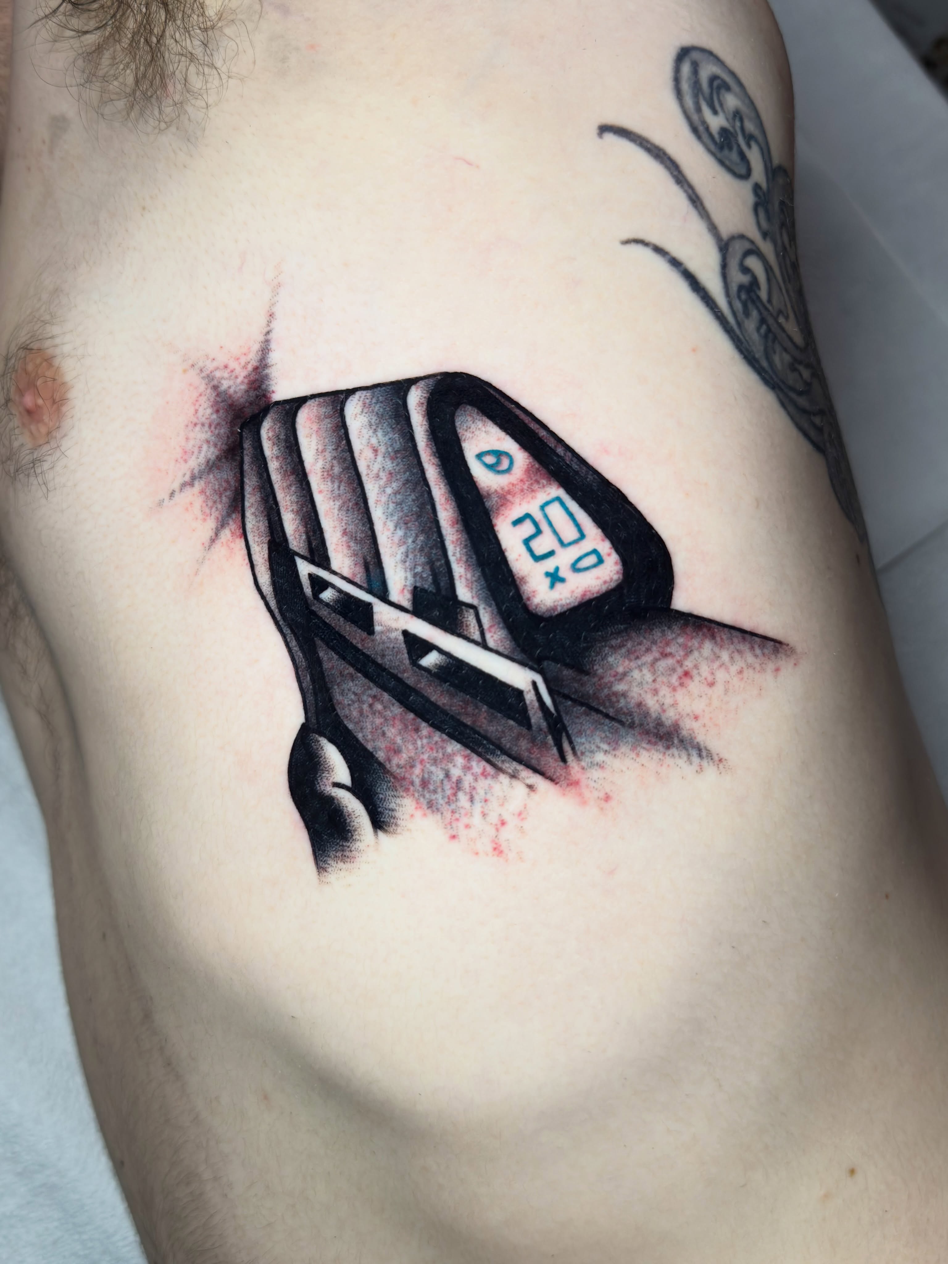 Tattoo by @tat2vandal โ realism