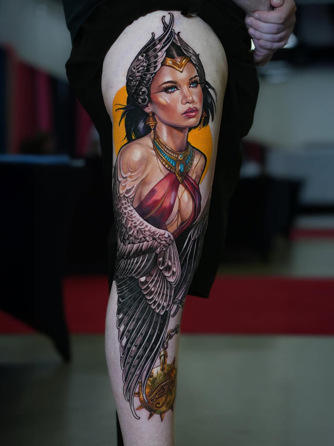 Neo-traditional tattoo on the thigh by Daria Pirojenko