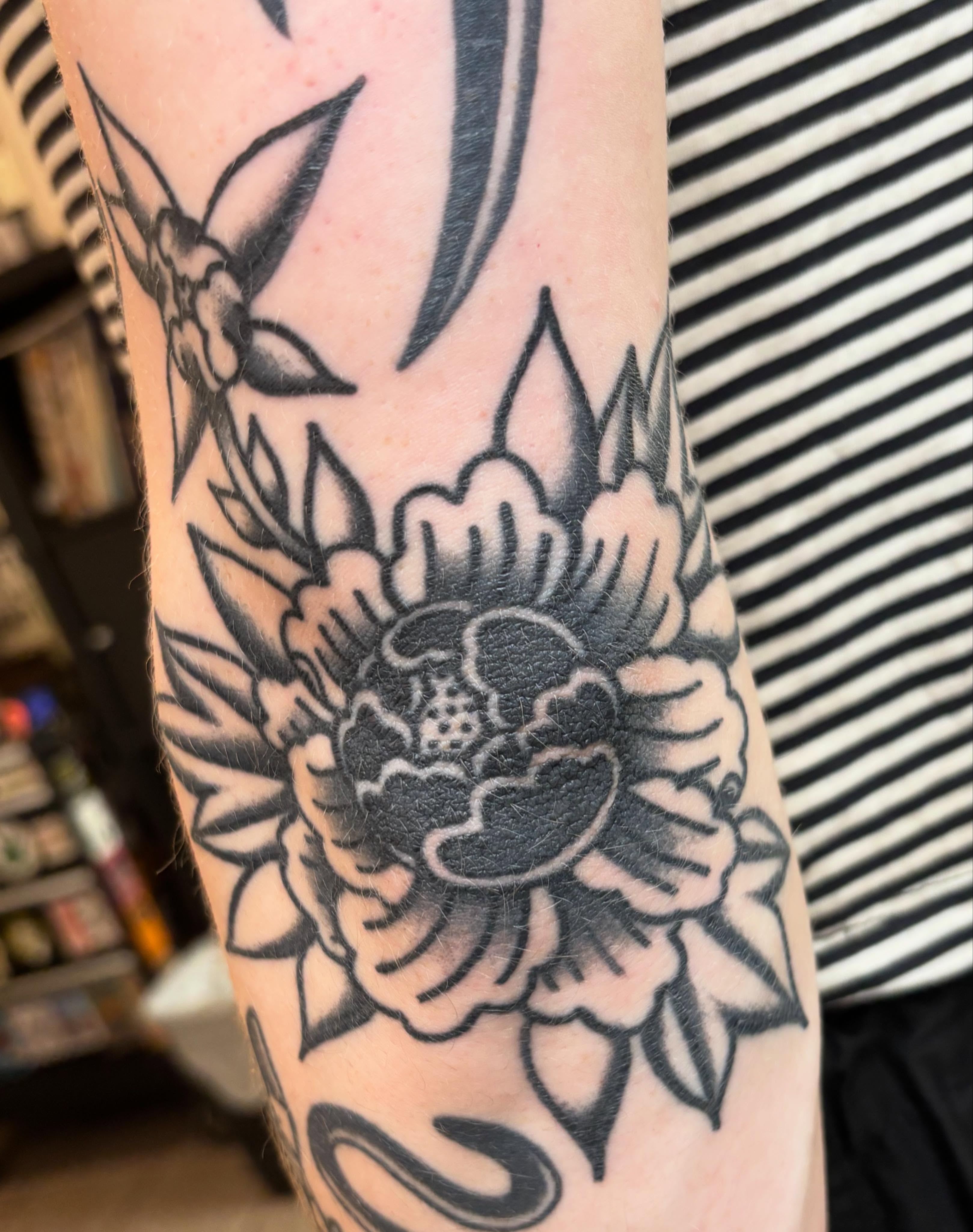Tattoo by @rutattoos — american_traditional