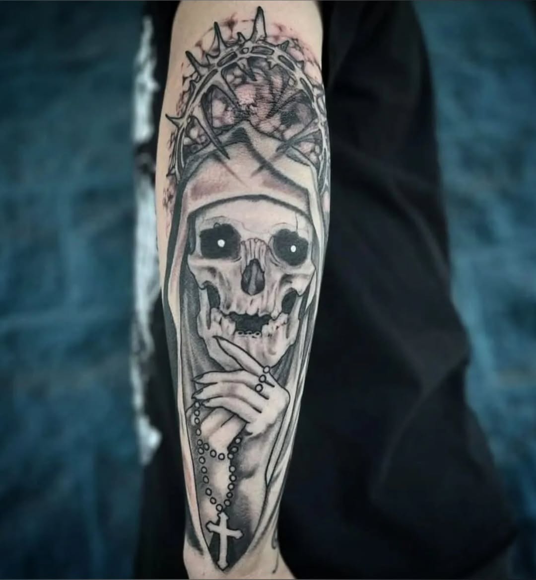 Tattoo by @fridaytattooer — black_and_grey, dark_realism
