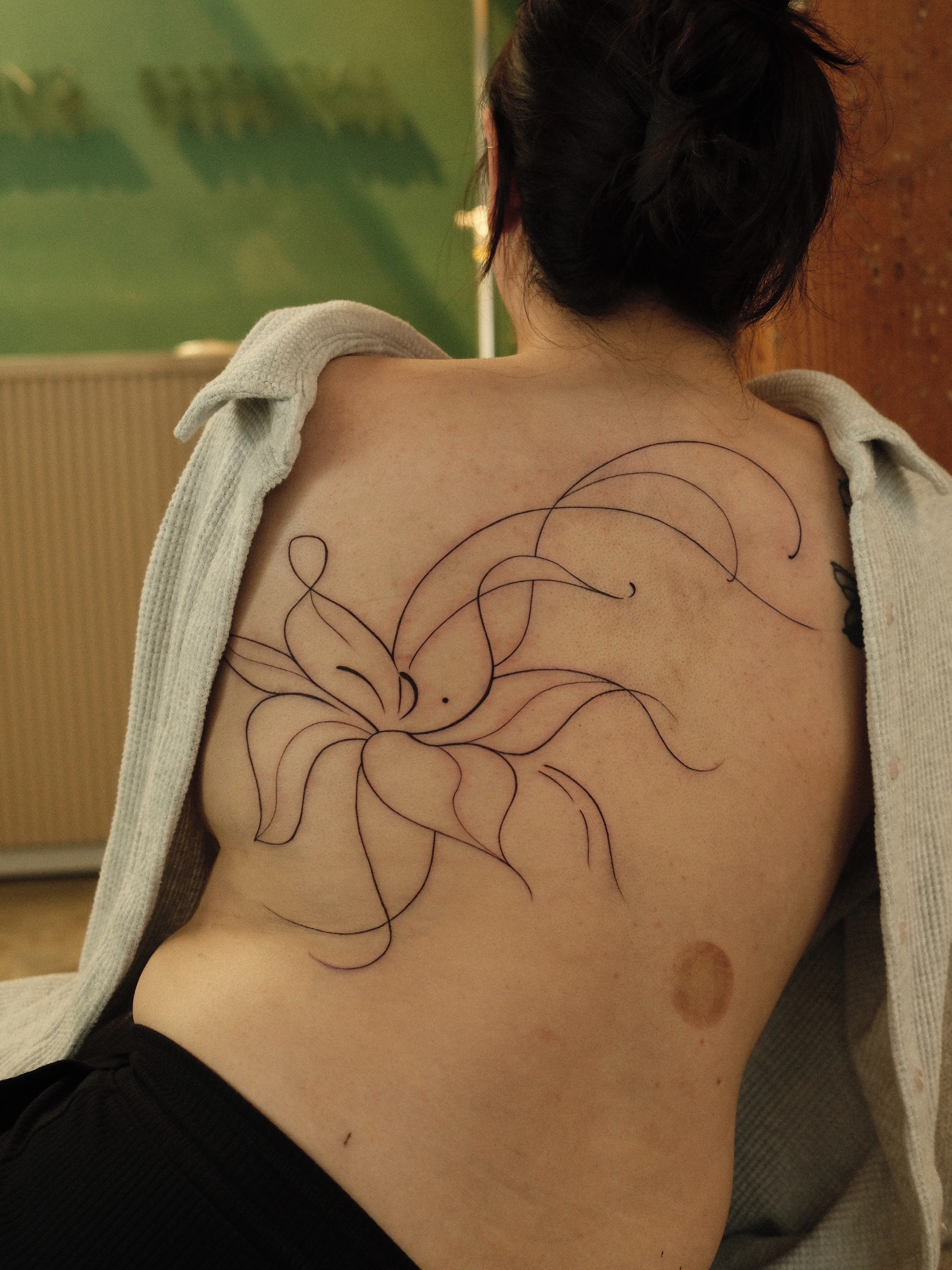 Tattoo by @whoisvtatts — fine_line