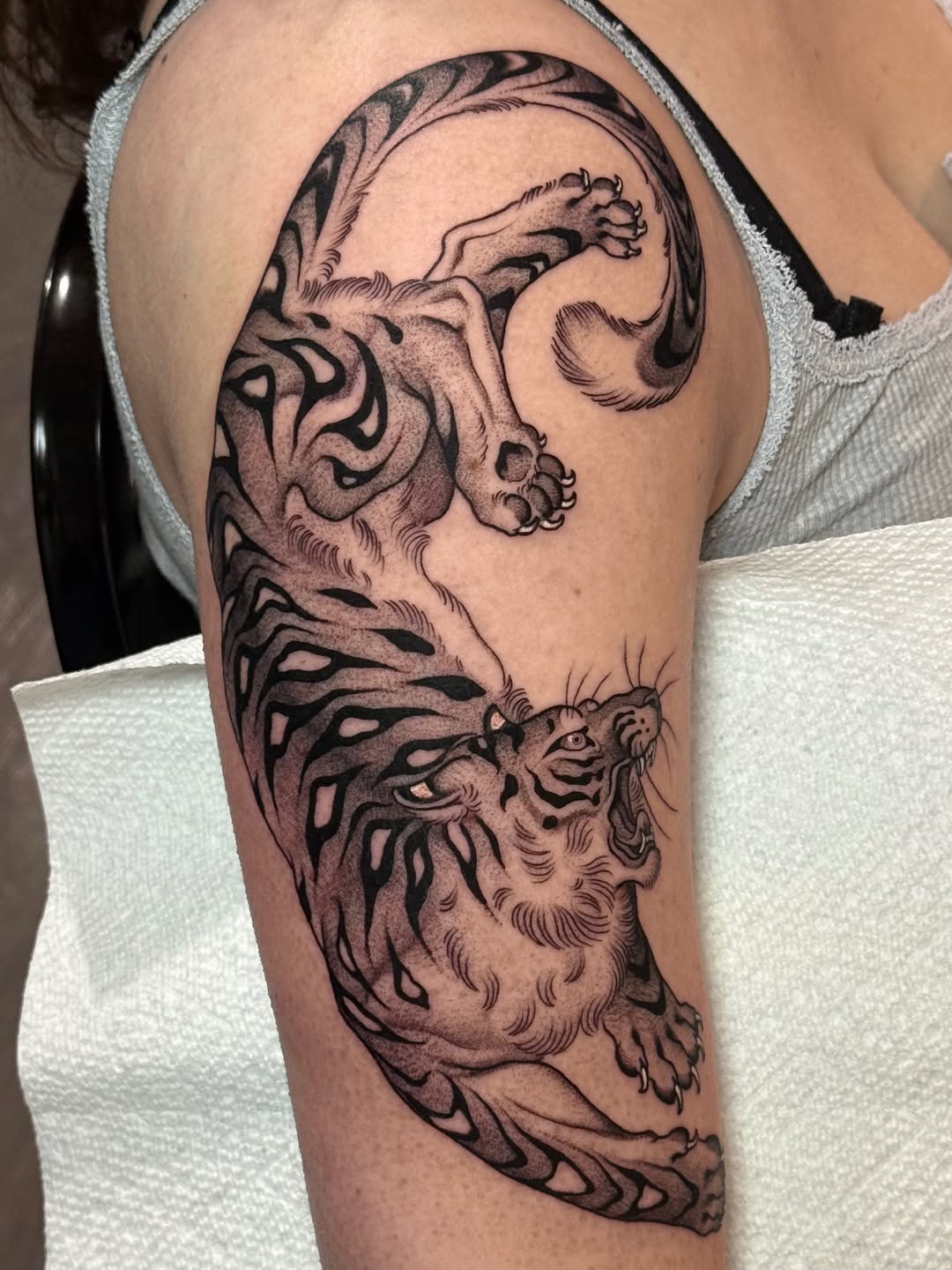 Tattoo by @ellvee_tattooer — japanese_irezumi, black_and_grey