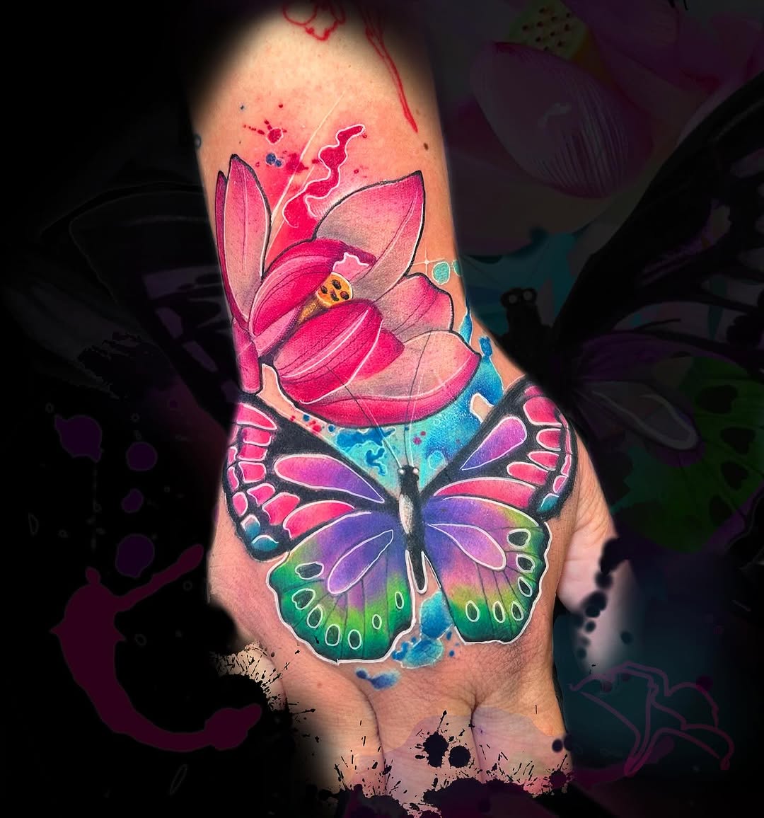 Tattoo by @alinepetunia — watercolor, fine_line