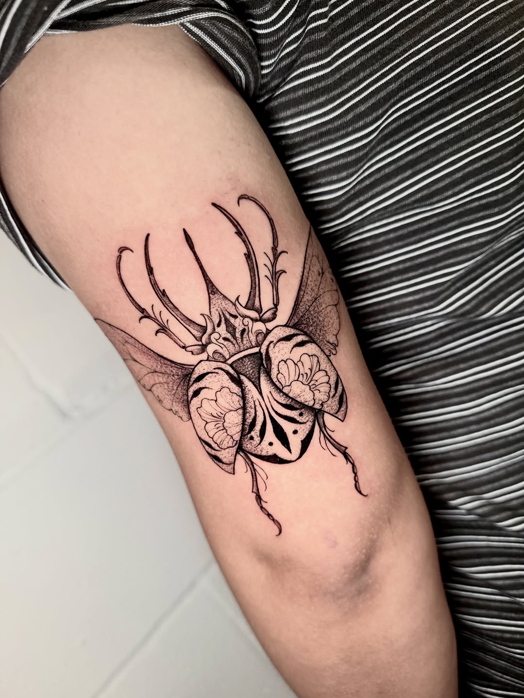 Tattoo by @arteink_bymirtha β fine_line, dotwork
