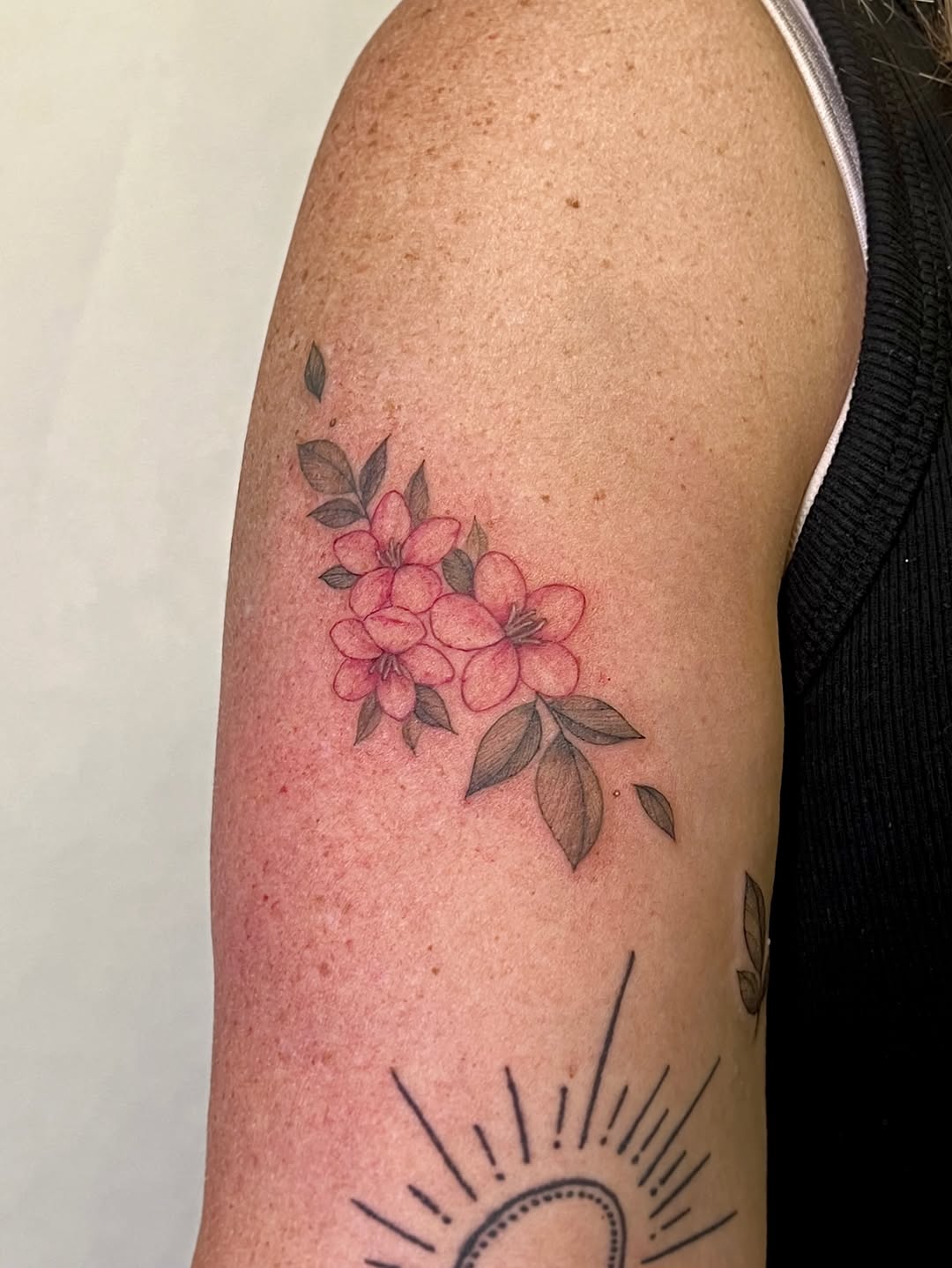 Tattoo by @tattooist_hyn — fine_line, watercolor