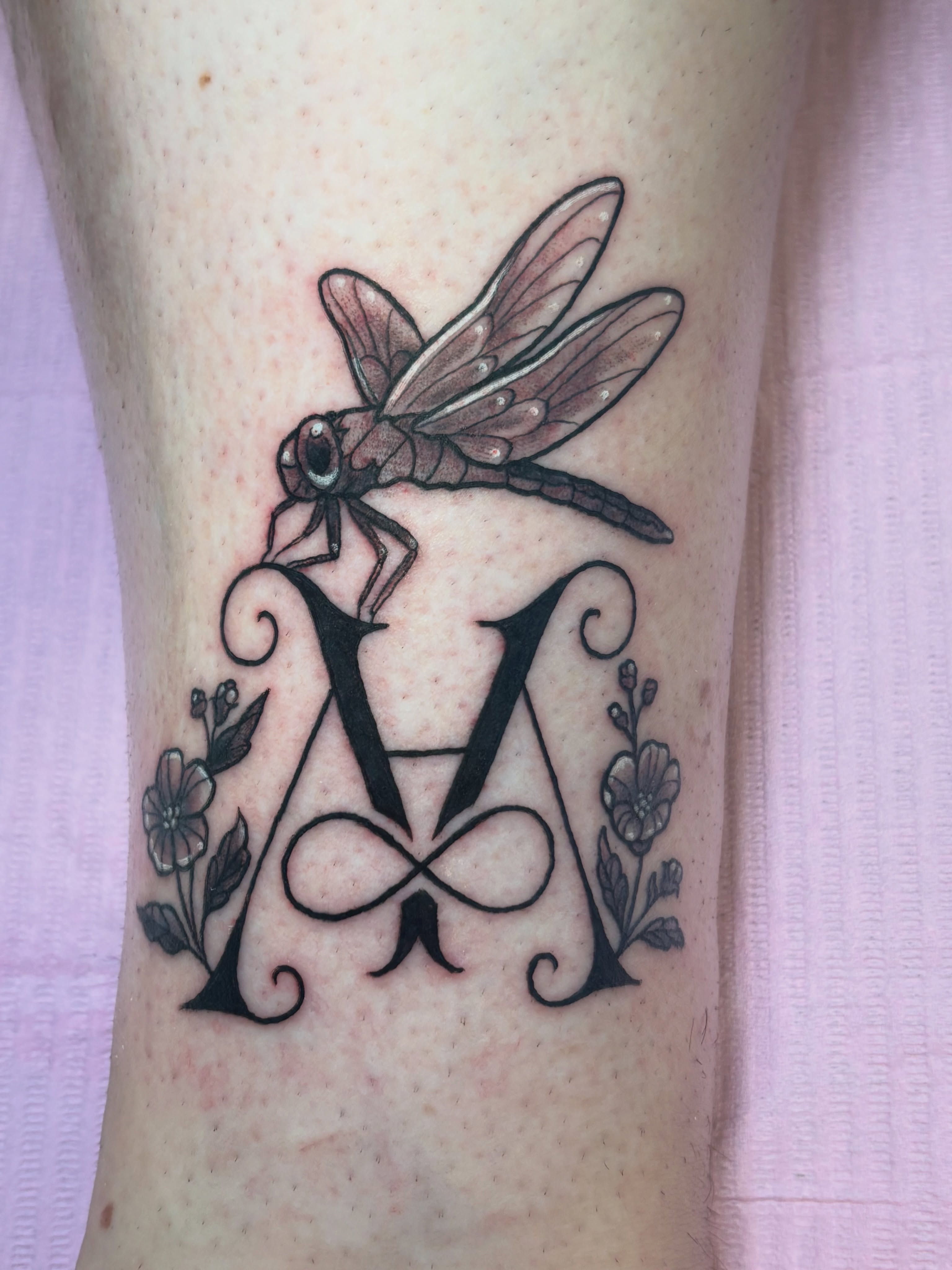 Tattoo by @silverseptemberart — black_and_grey