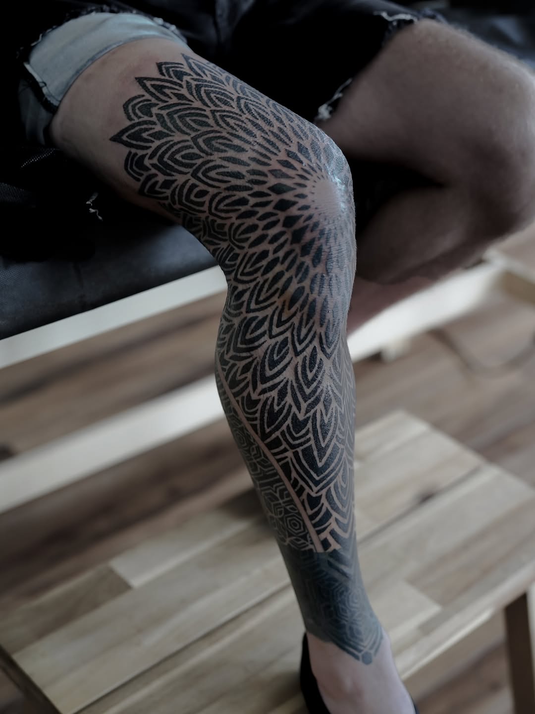 Geometric pattern on leg geometric tattoo on the leg by Oliver kenton, San Diego, California