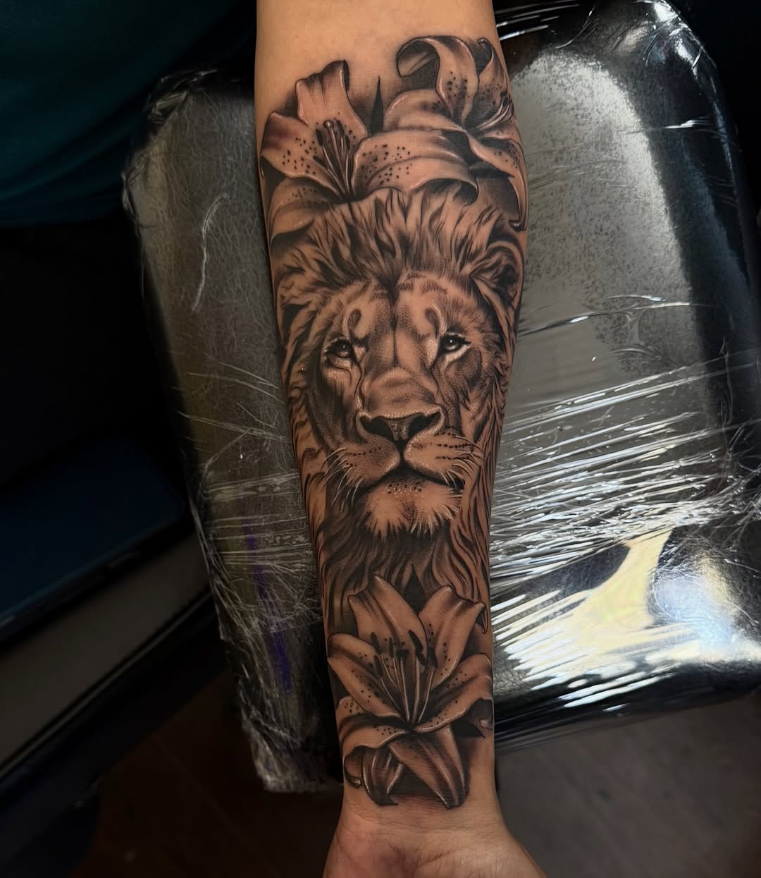 Tattoo by @babygirltat2 β realism, black_and_grey