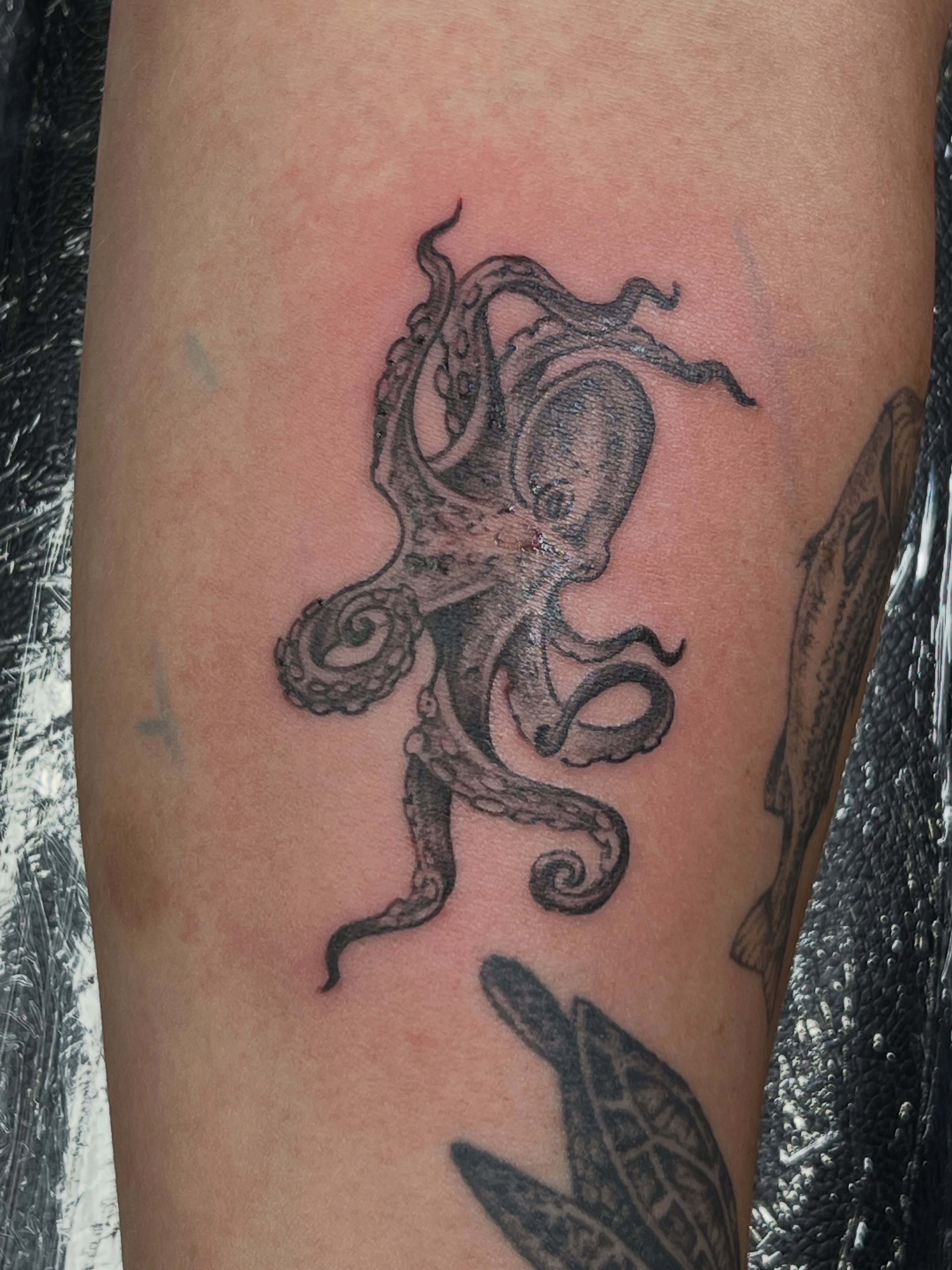Tattoo by @mrsimontattoo — black_and_grey