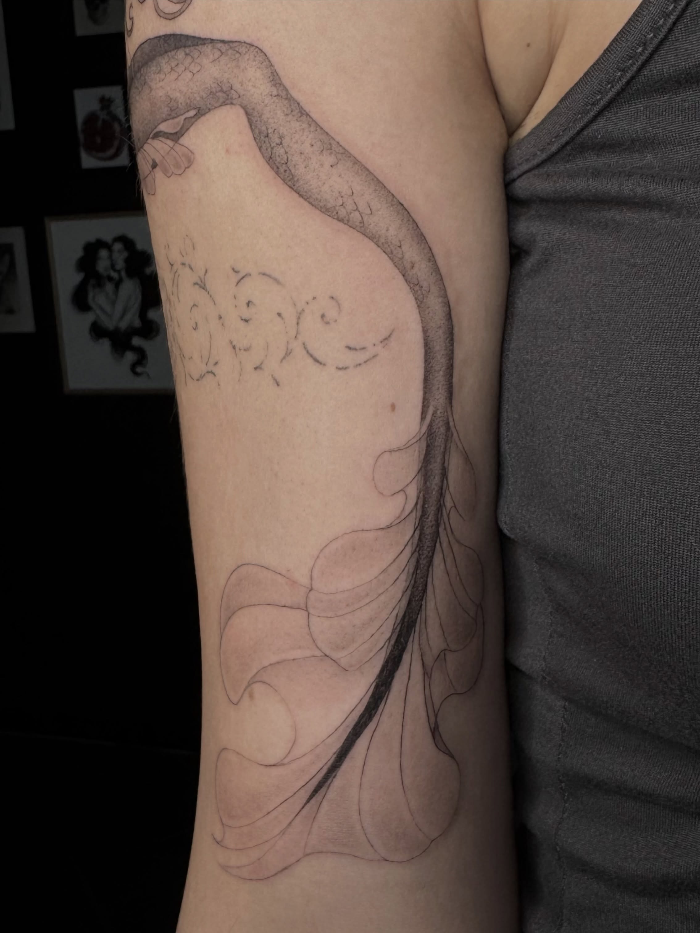 Tattoo by @dnatattoos_ — black_and_grey