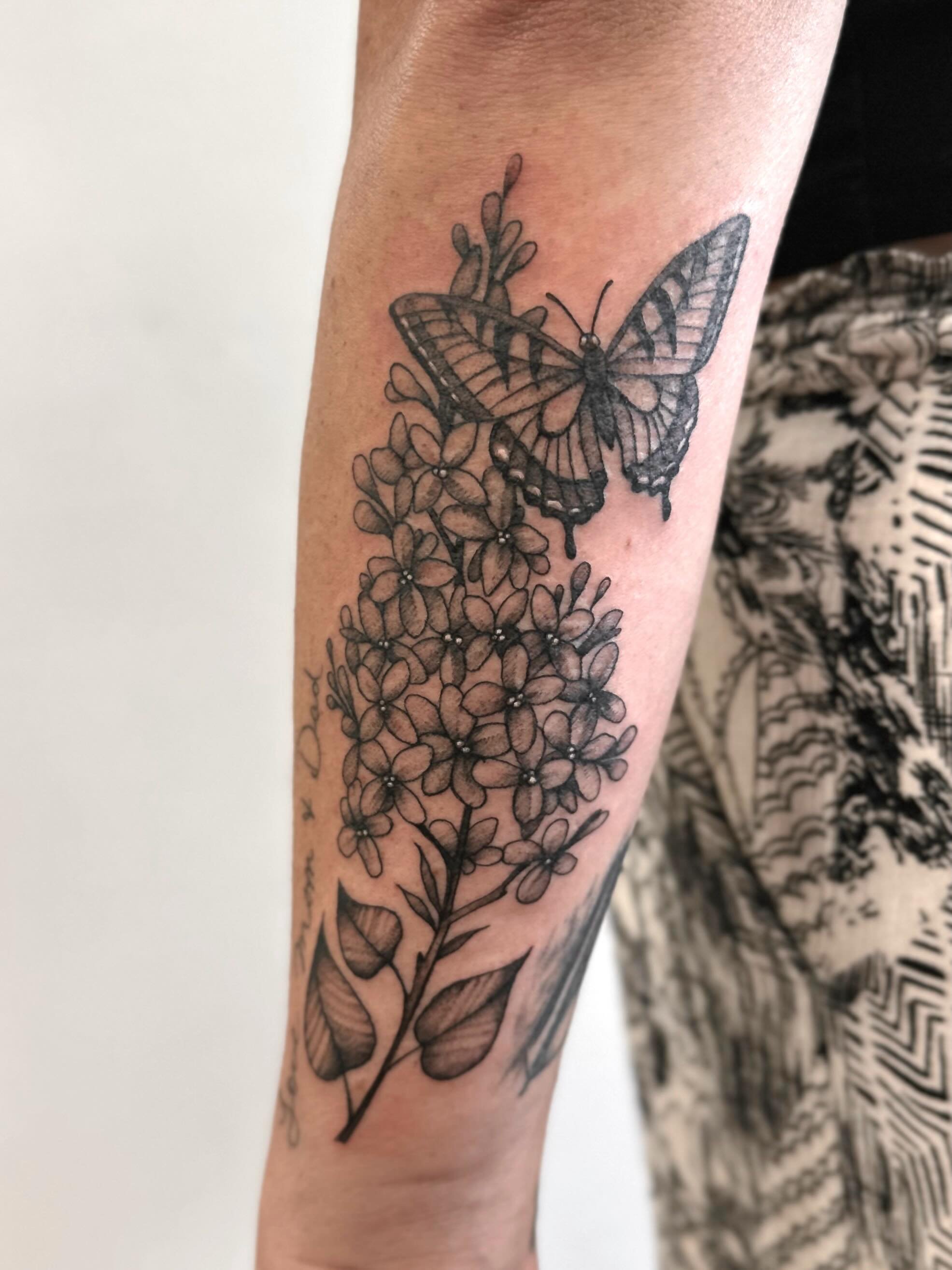 Tattoo by @shroomgrrrl — black_and_grey, realism