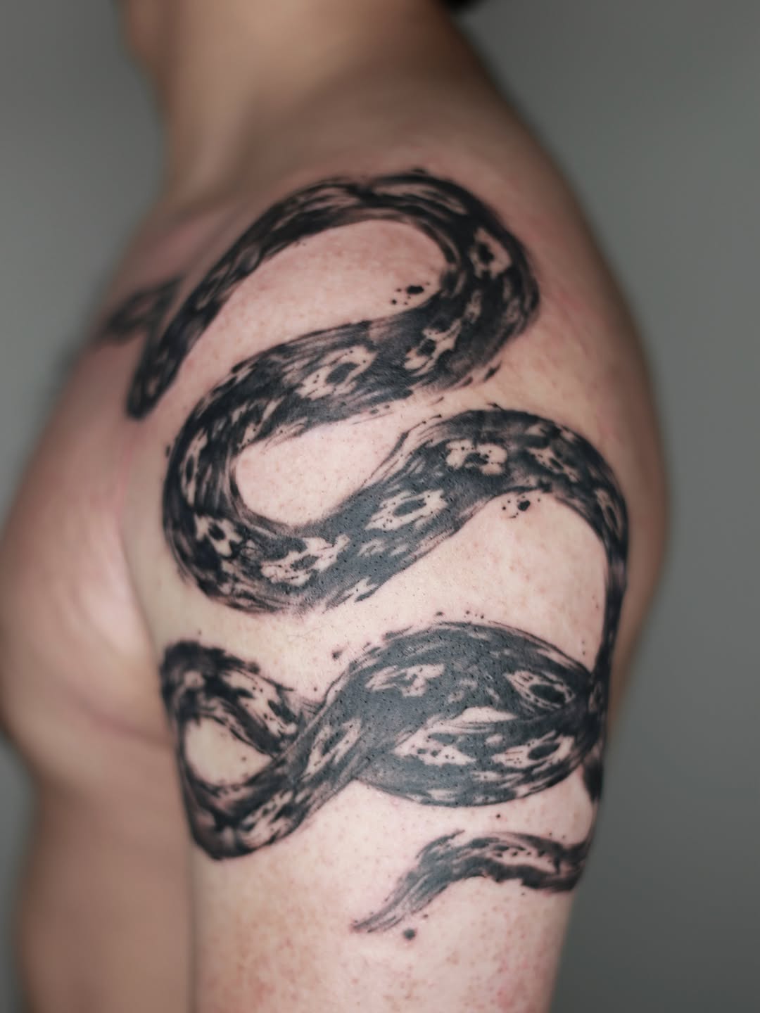 Tattoo by @inkversetattooabi — blackwork, illustrative