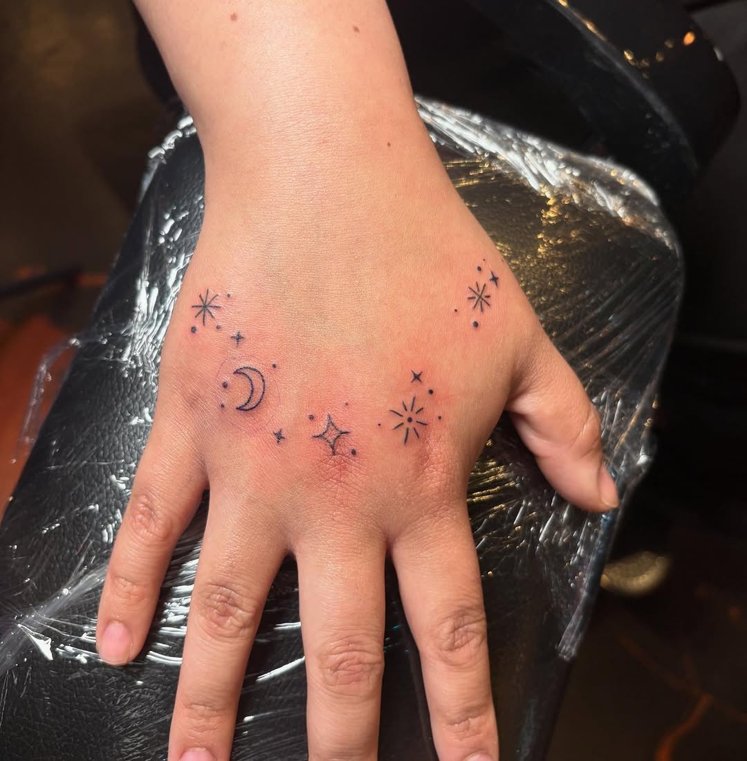 Tattoo by @destinyrosetattoos โ fine_line, minimalist