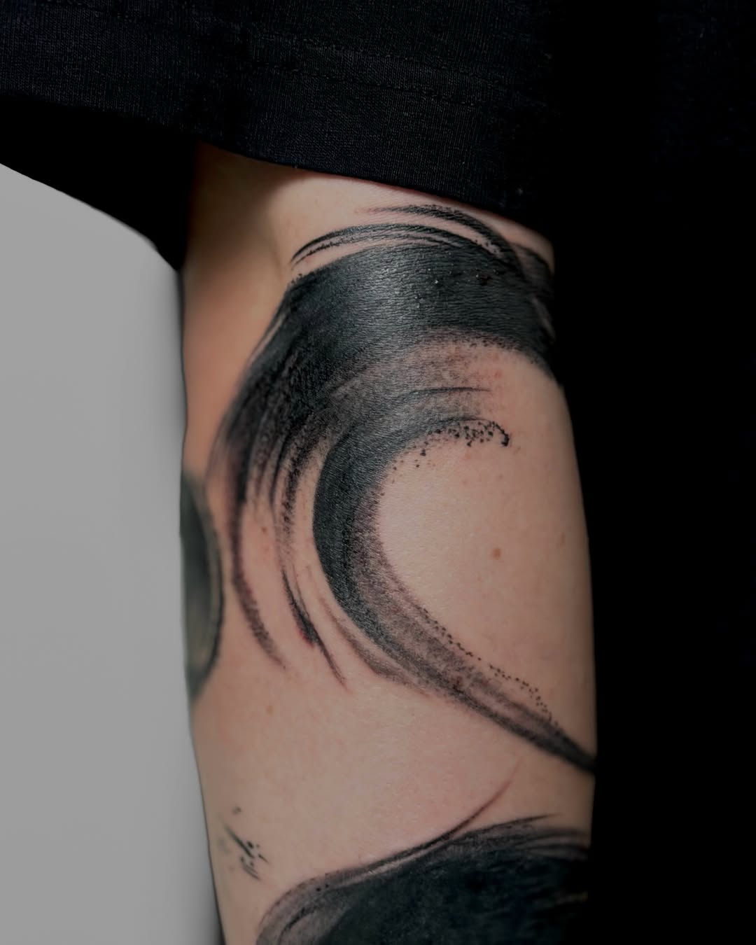Tattoo by @inkversetattooabi — blackwork, dotwork