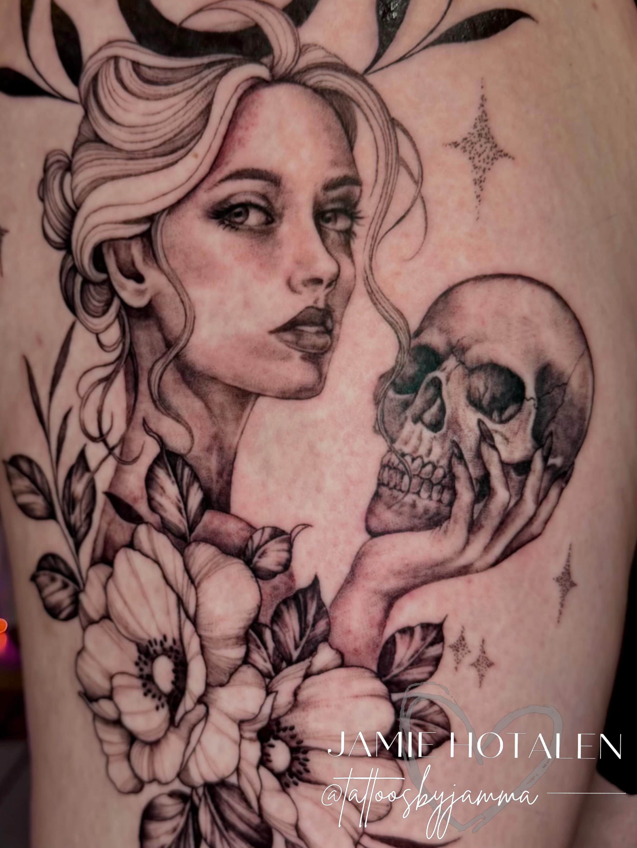 Woman with skull realism tattoo on the upper arm by πππππππ π½π² ππππππ π°πππππ π πΉππππ π·ππππππβ¨
