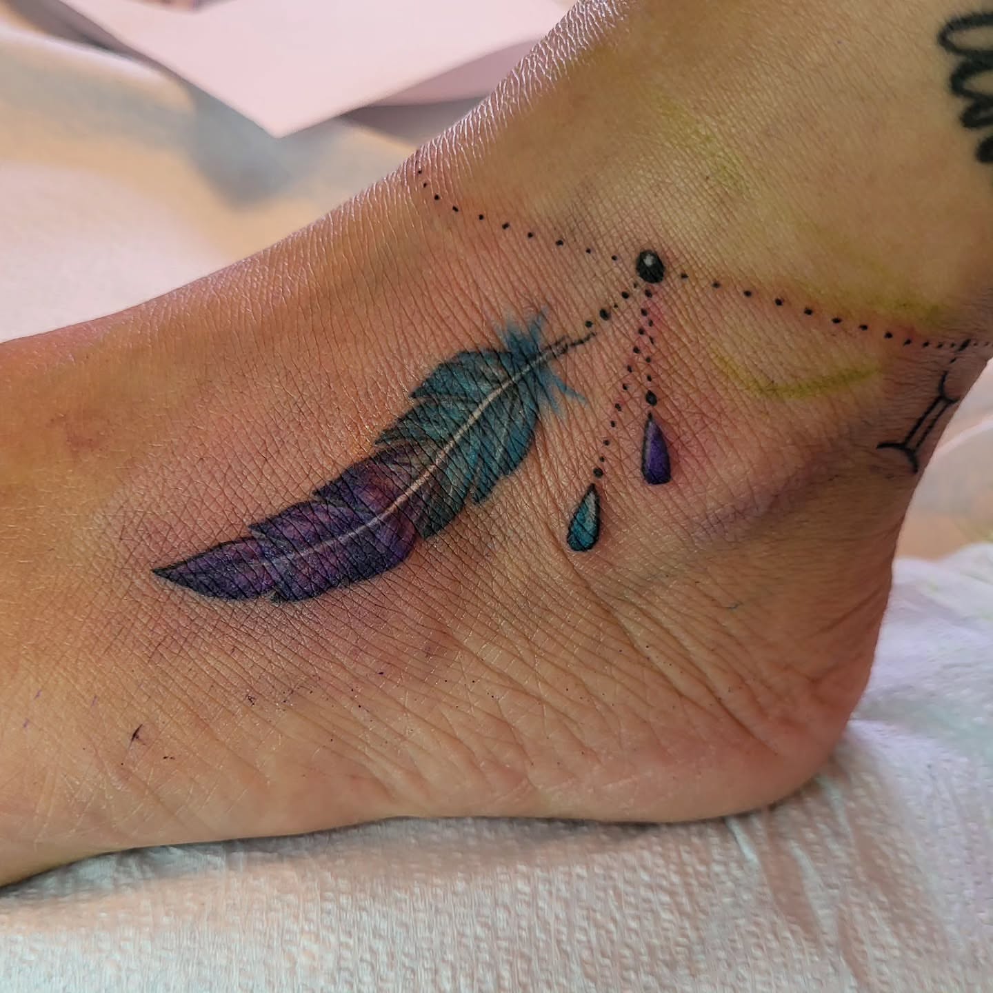 Tattoo by @ele_tattoos — dotwork