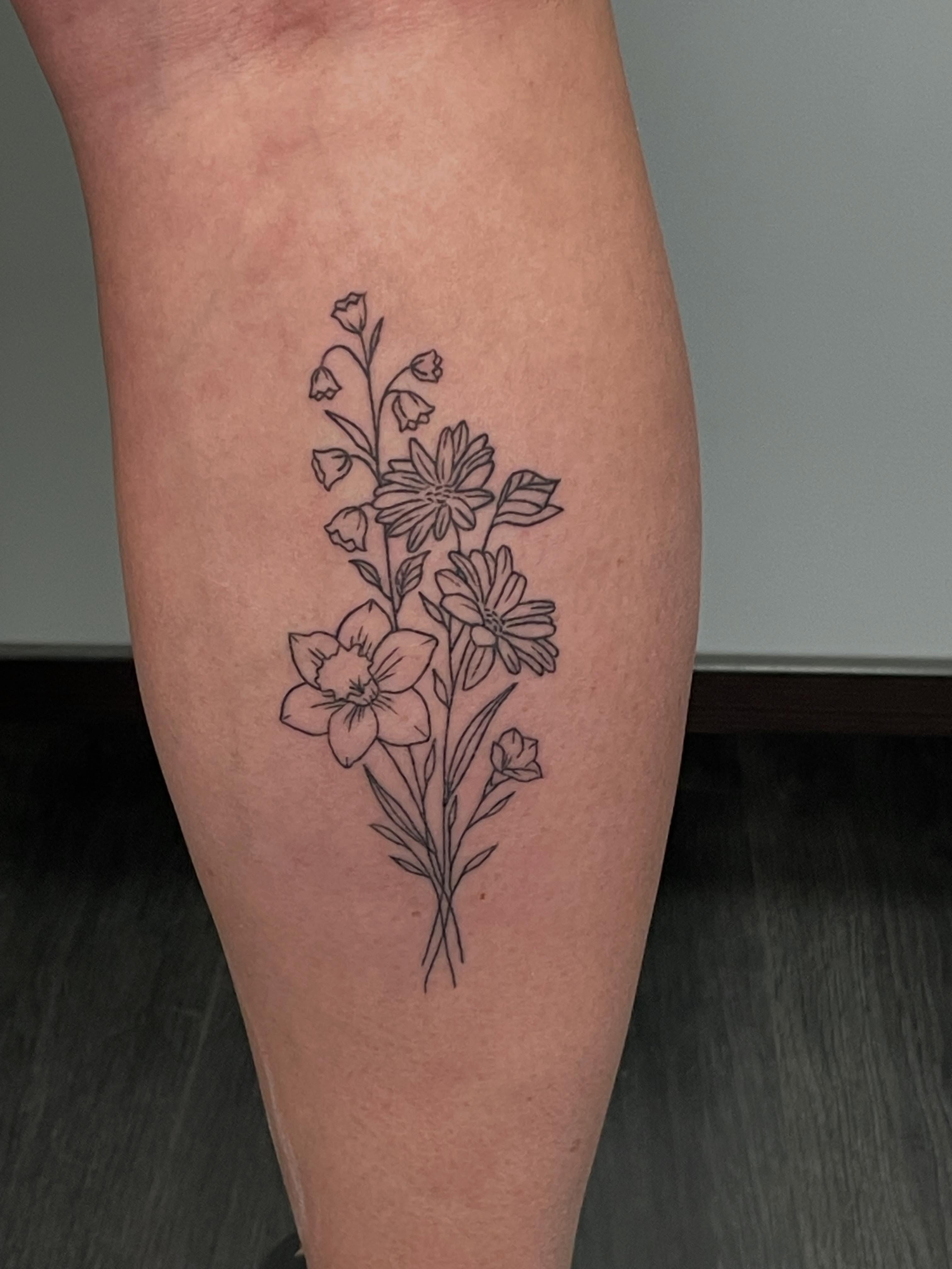 Tattoo by @gelclarktattoos — black_and_grey