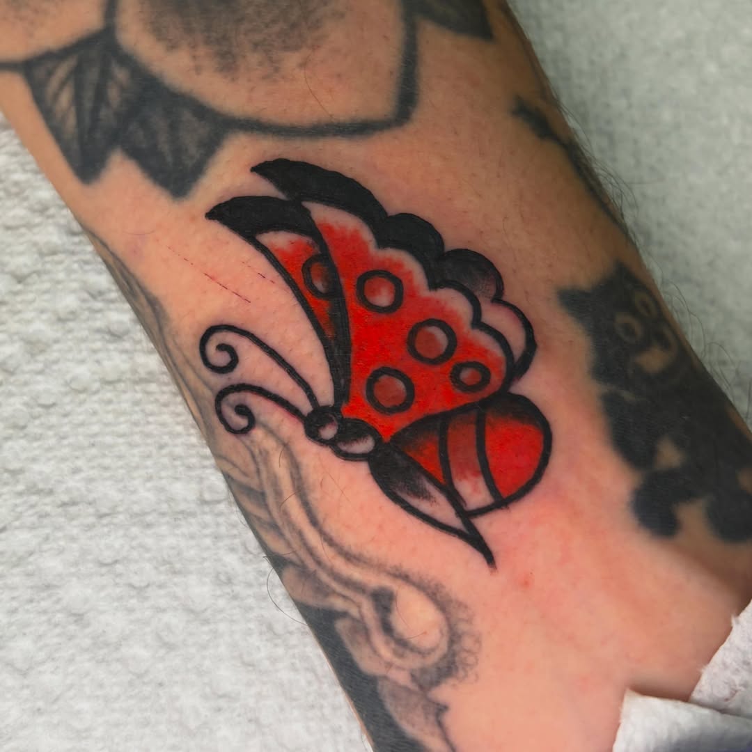 Tattoo by @eriktulgetsketattoo — american_traditional