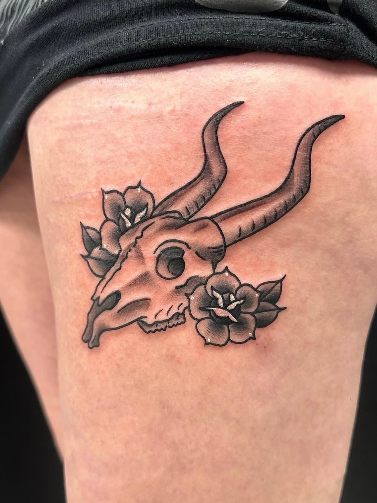 Tattoo by @sierrce — black_and_grey