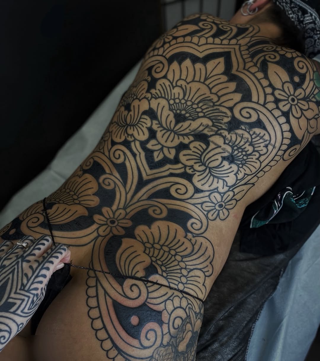 Tattoo by @veronicamussertattoo — blackwork, ornamental